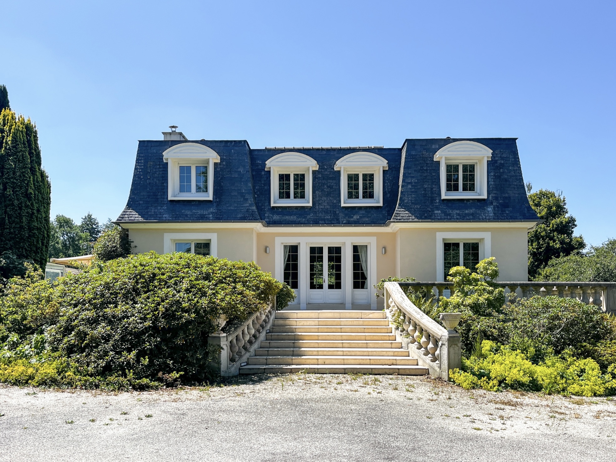 Propriété en France à vendre à Mesnil-Roc'h, Ille-et-Vilaine - &#8364;850 500 - photo 