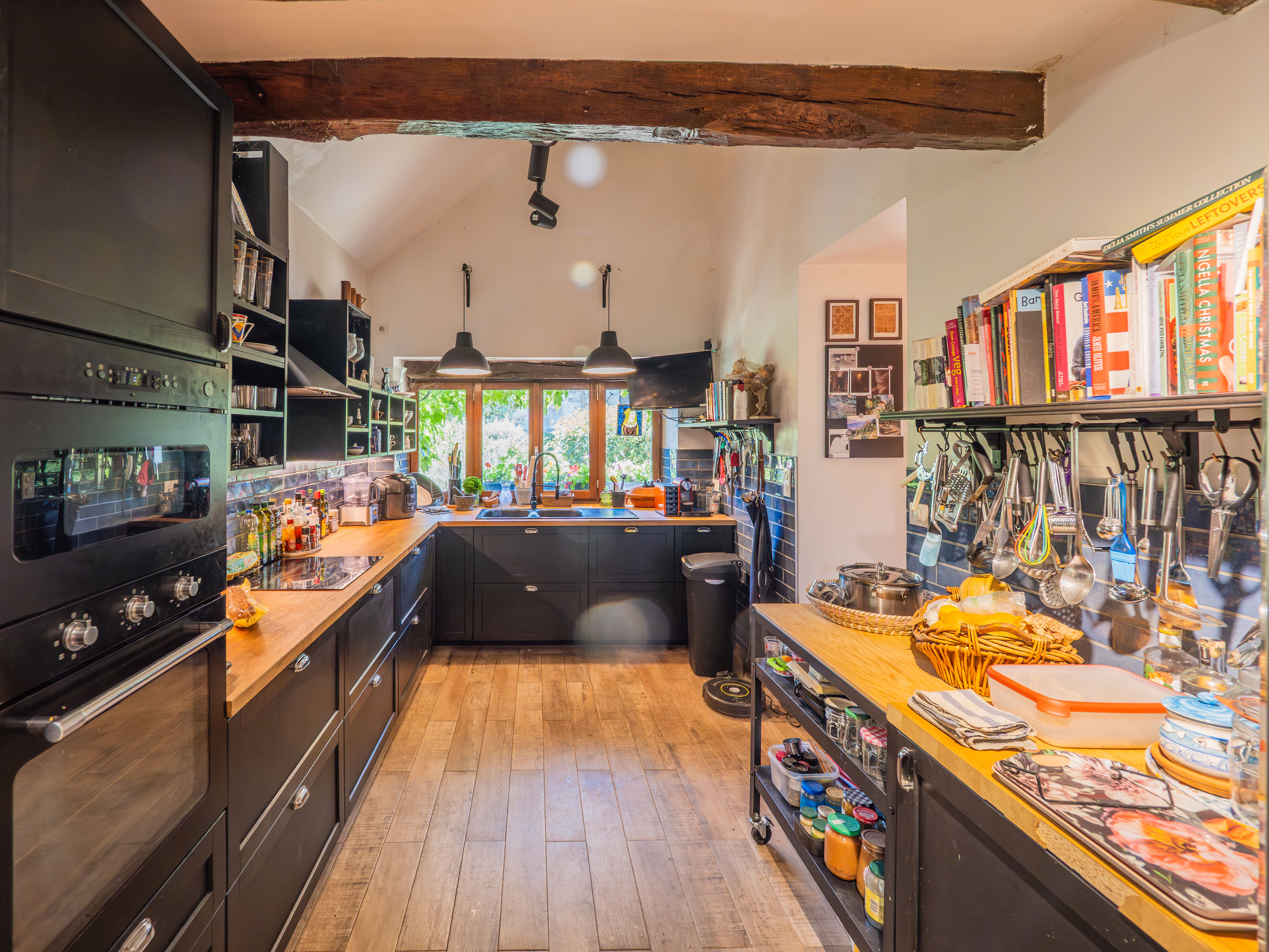 Propriété en France à vendre à Brigueil-le-Chantre, Vienne - &#8364;990 150 - photo 