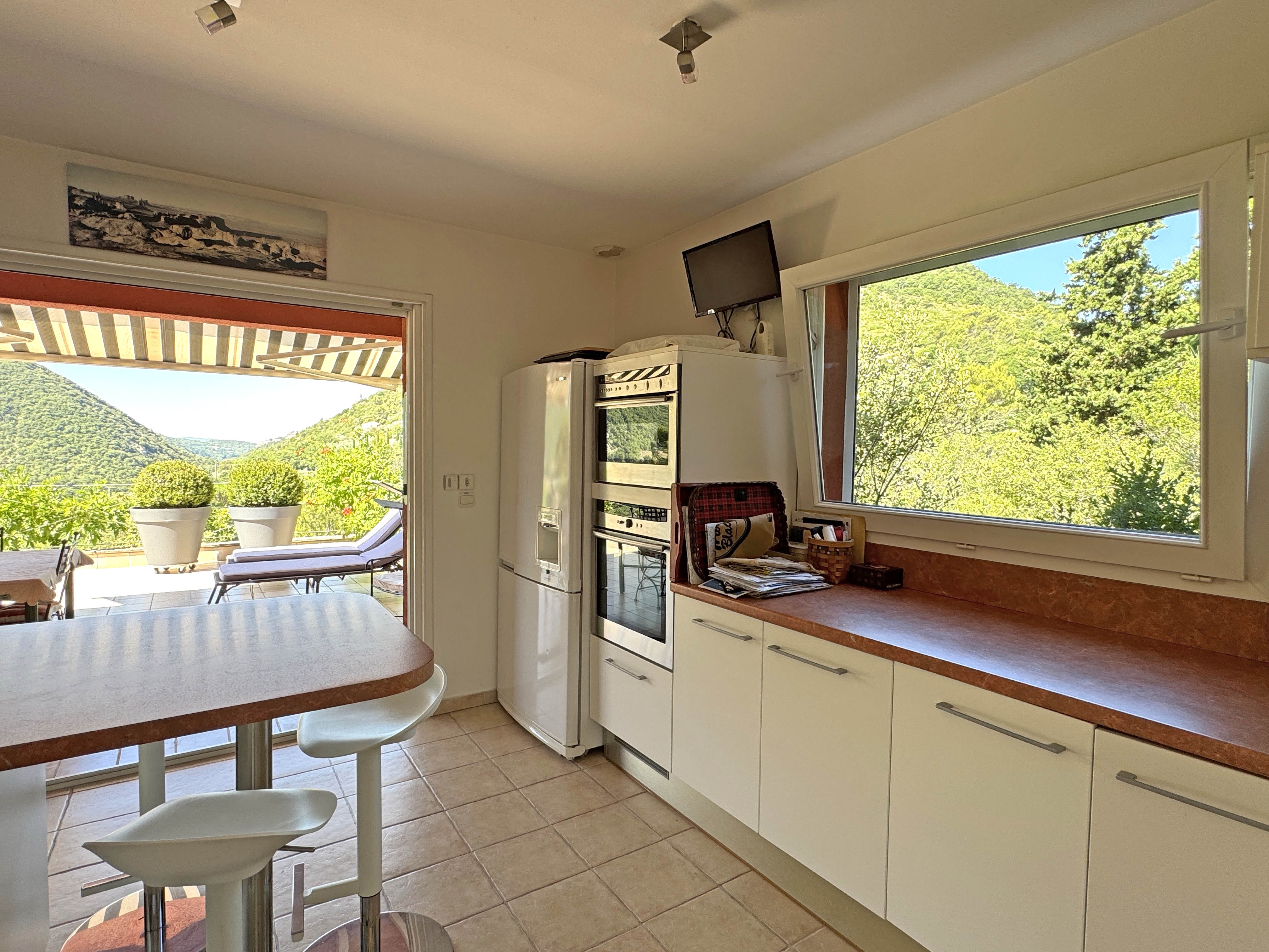 Propriété en France à vendre à Aubres, Drôme - &#8364;795 000 - photo 