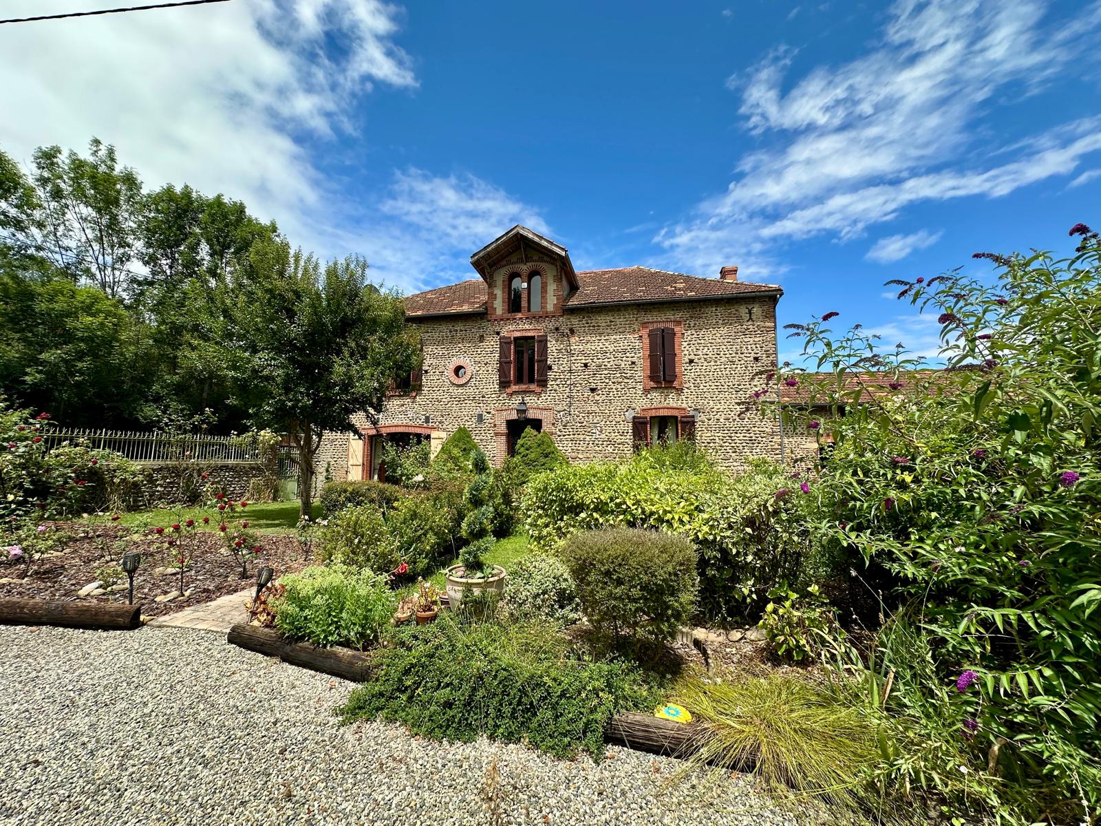 Propriété en France à vendre à Saint-Lézer, Hautes-Pyrénées - €599 500 - photo 