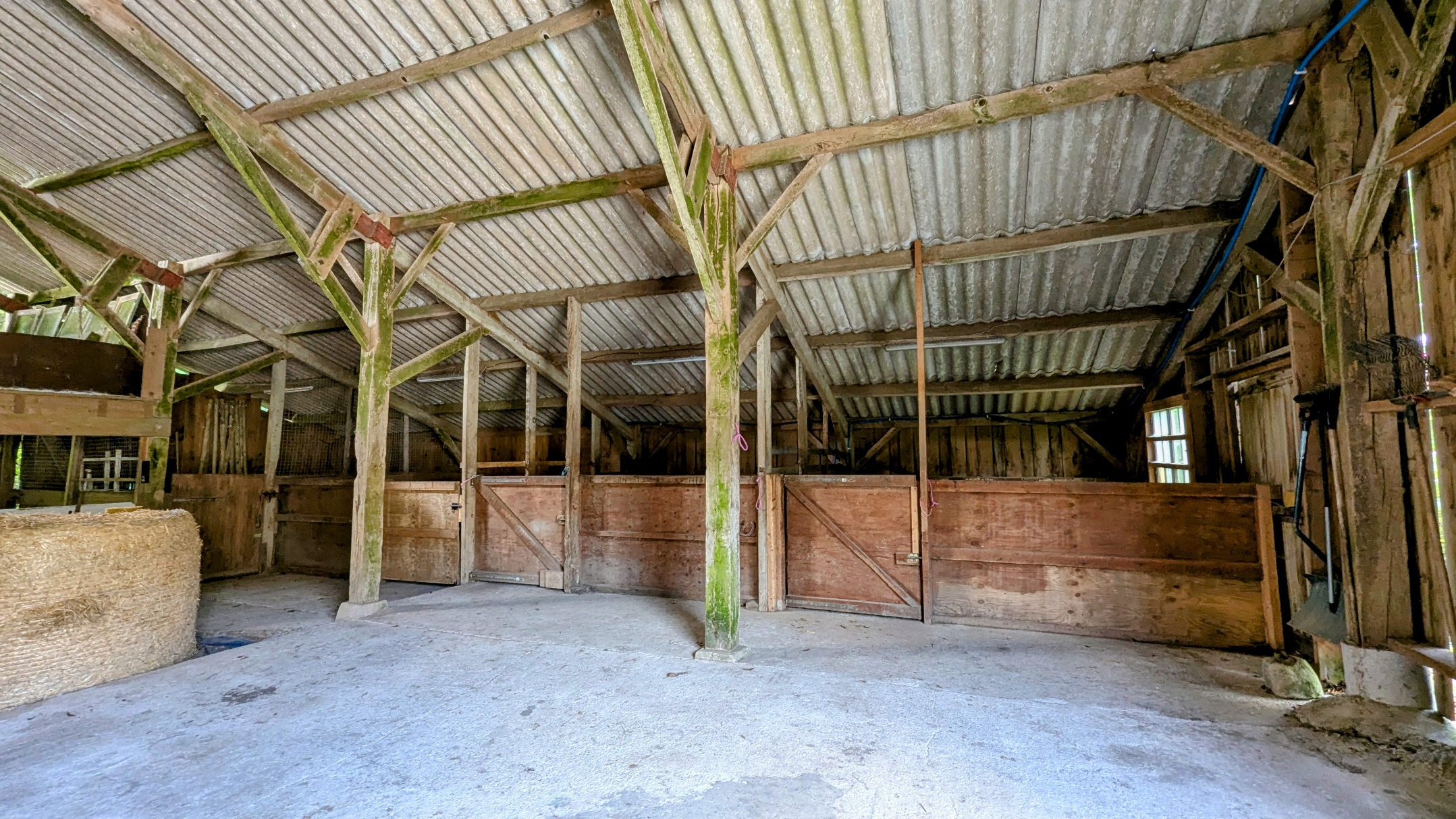French property for sale in Lignol, Morbihan - €901,000 - photo 