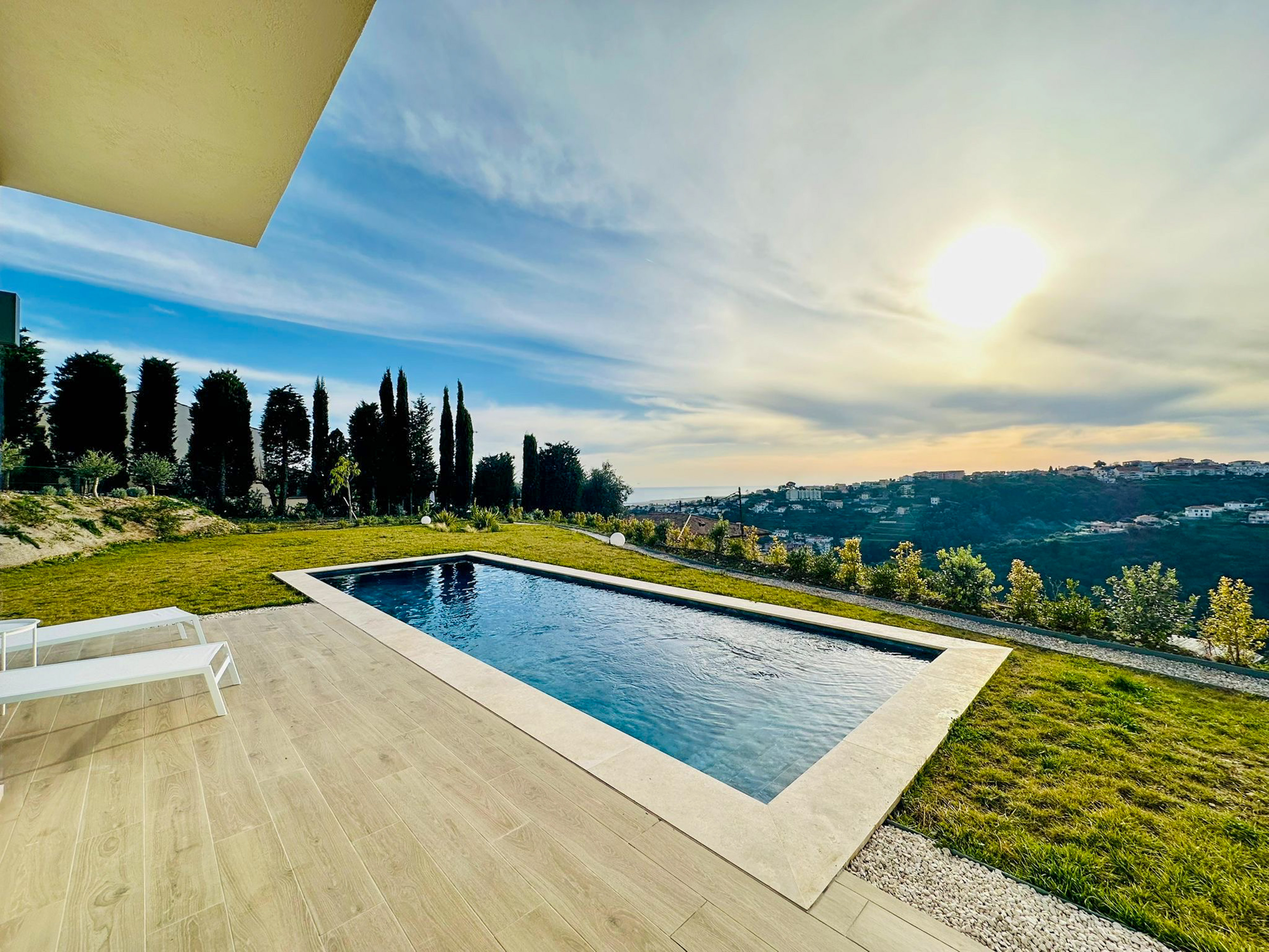 French property for sale in Nice, Alpes-Maritimes - €1,395,000 - photo 
