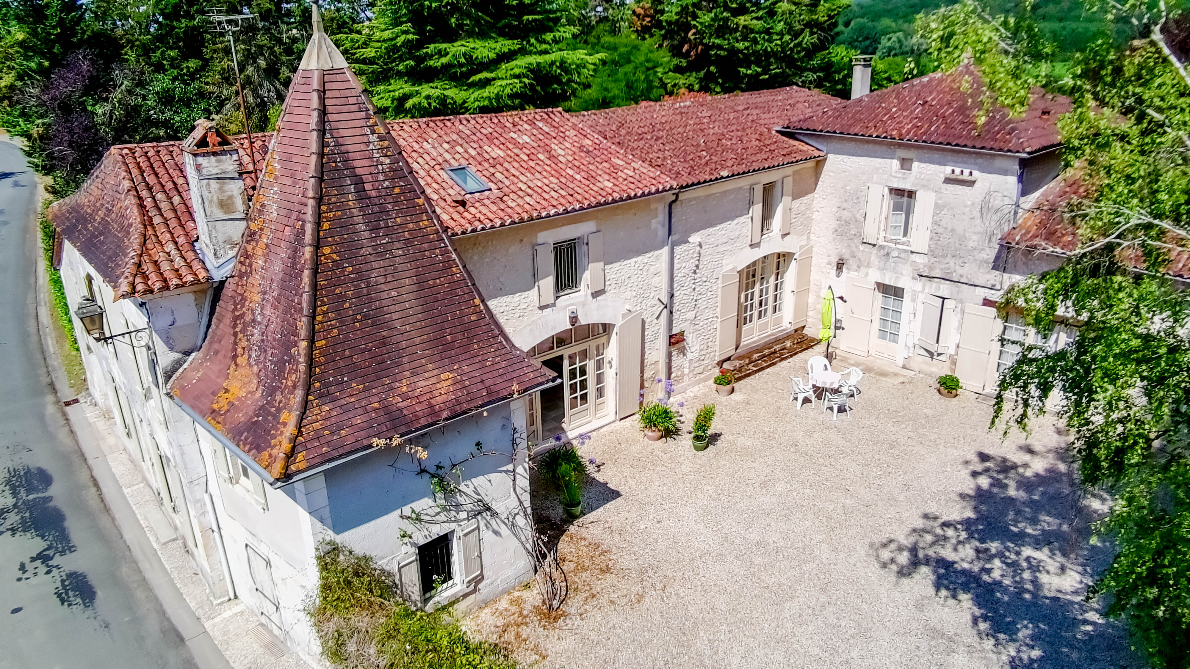 French property for sale in La Chapelle-Grésignac, Dordogne - €599,000 - photo 