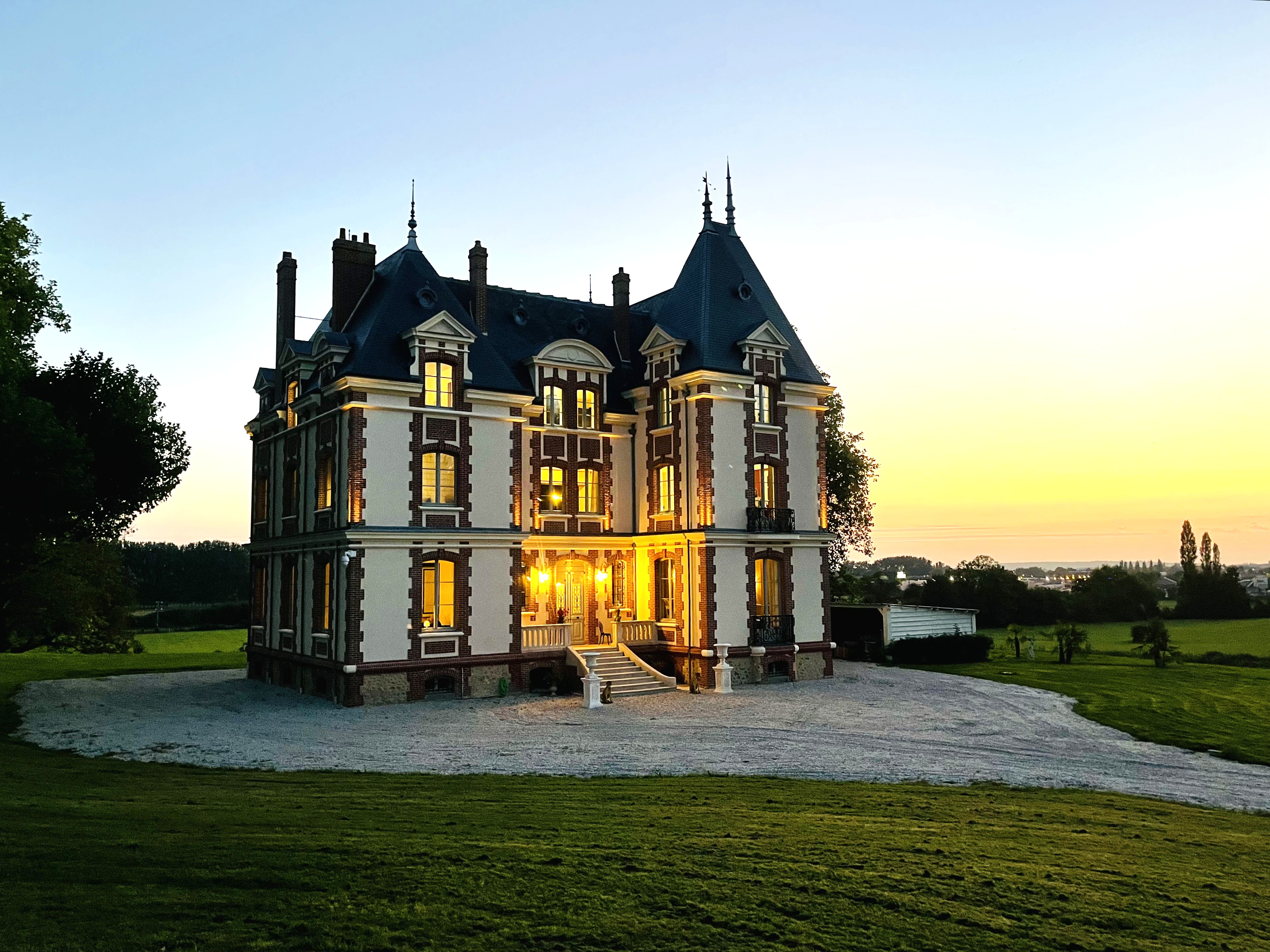 Propriété en France à vendre à Pont-l'Évêque, Calvados - &#8364;5 420 000 - photo 