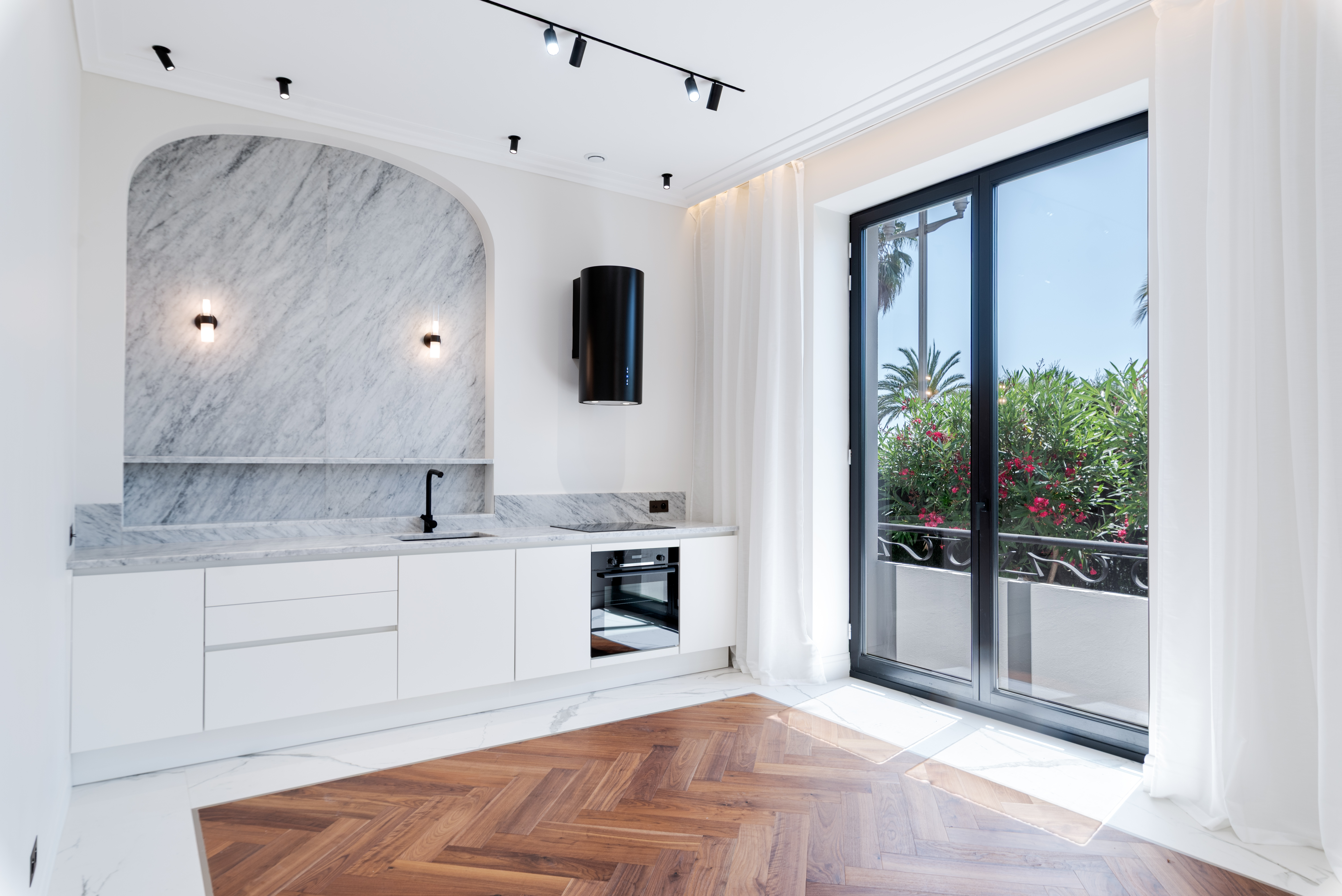 French property for sale in Nice, Alpes-Maritimes - €4,200,000 - photo 