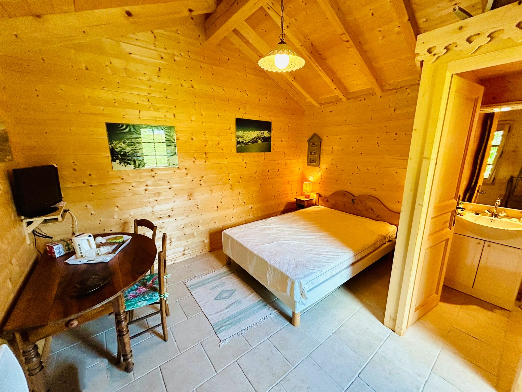 French property for sale in Manigod, Haute-Savoie - €977,000 - photo 