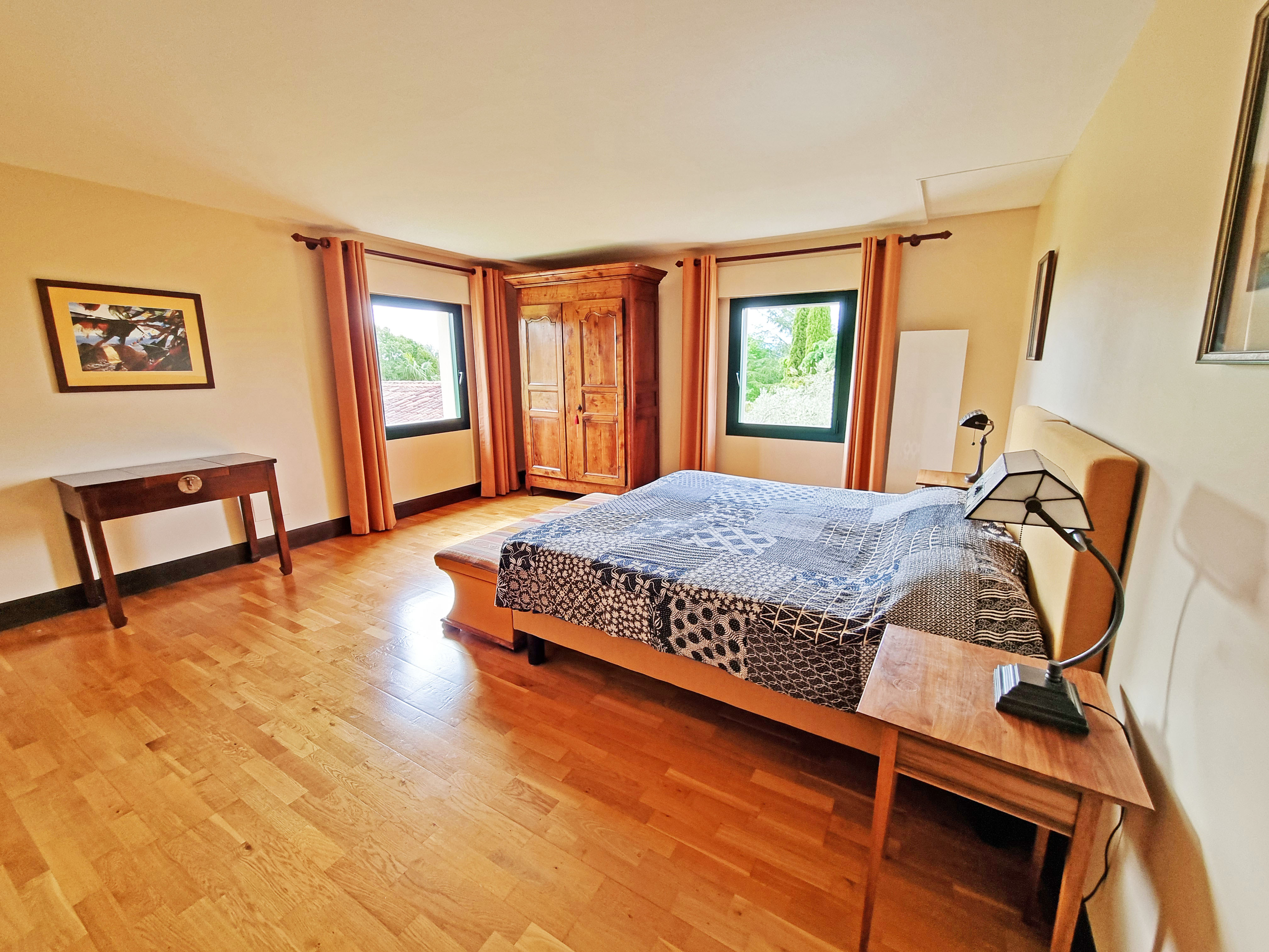Propriété en France à vendre à Pamiers, Ariège - &#8364;780 000 - photo 