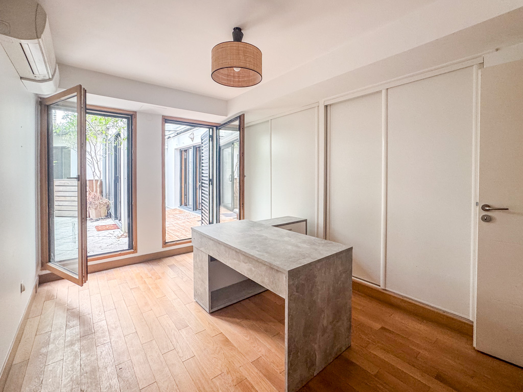 French property for sale in Paris 15e Arrondissement, Paris - €1,750,000 - photo 