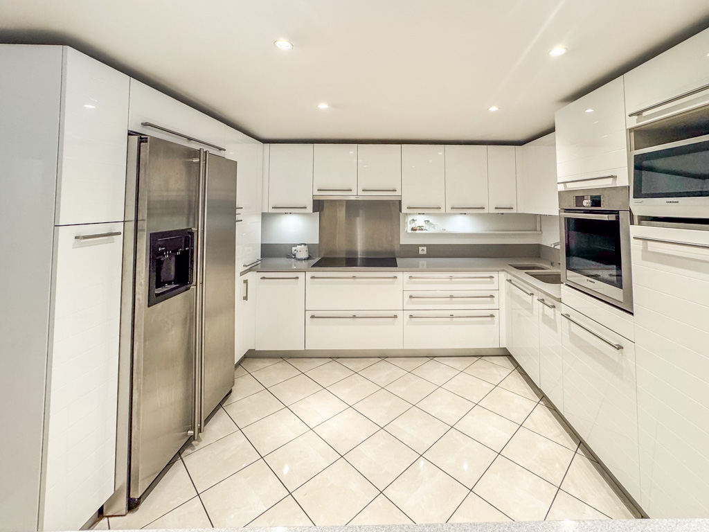 French property for sale in Paris 15e Arrondissement, Paris - €1,750,000 - photo 