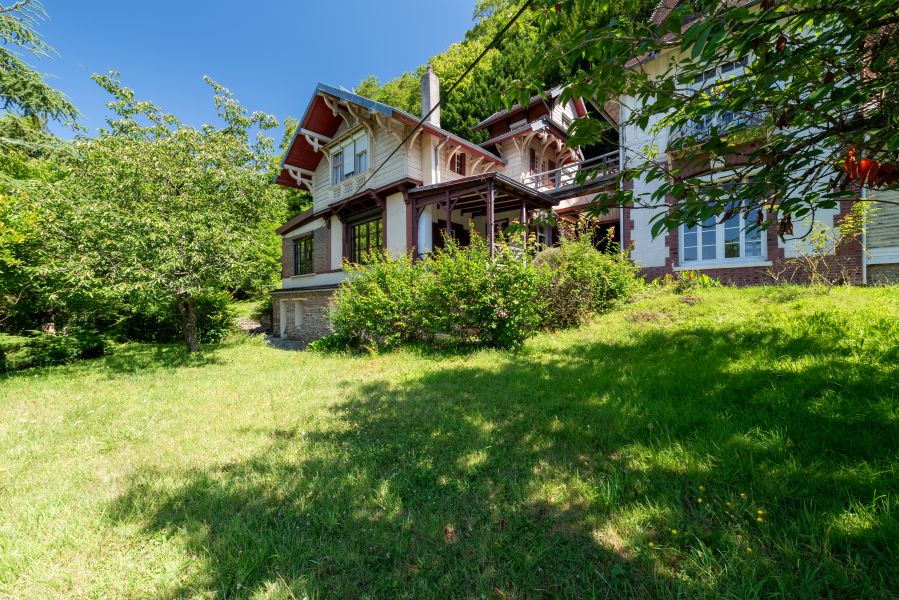 French property for sale in Cormeilles, Eure - €670,000 - photo 