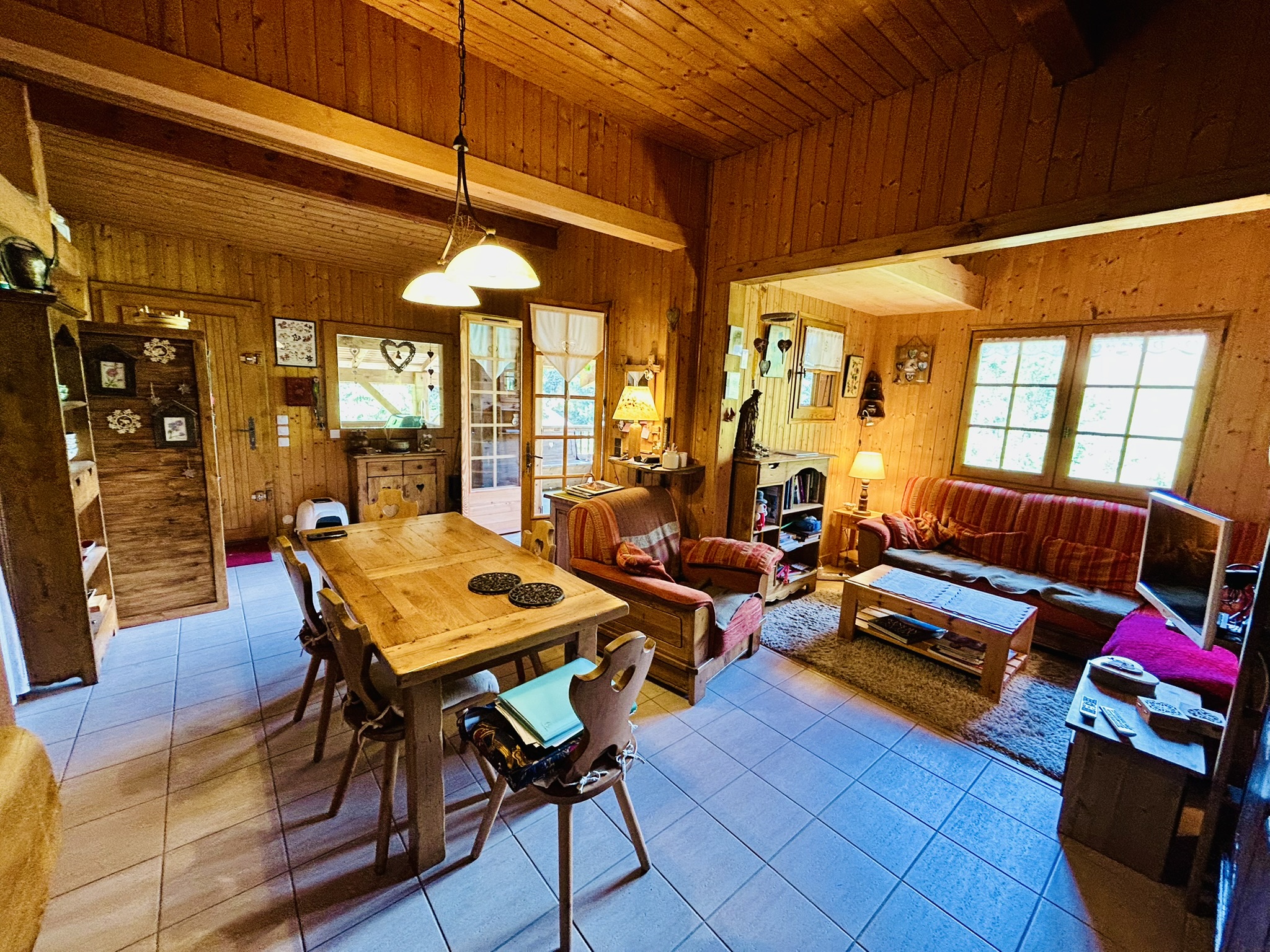 French property for sale in Manigod, Haute-Savoie - €977,000 - photo 