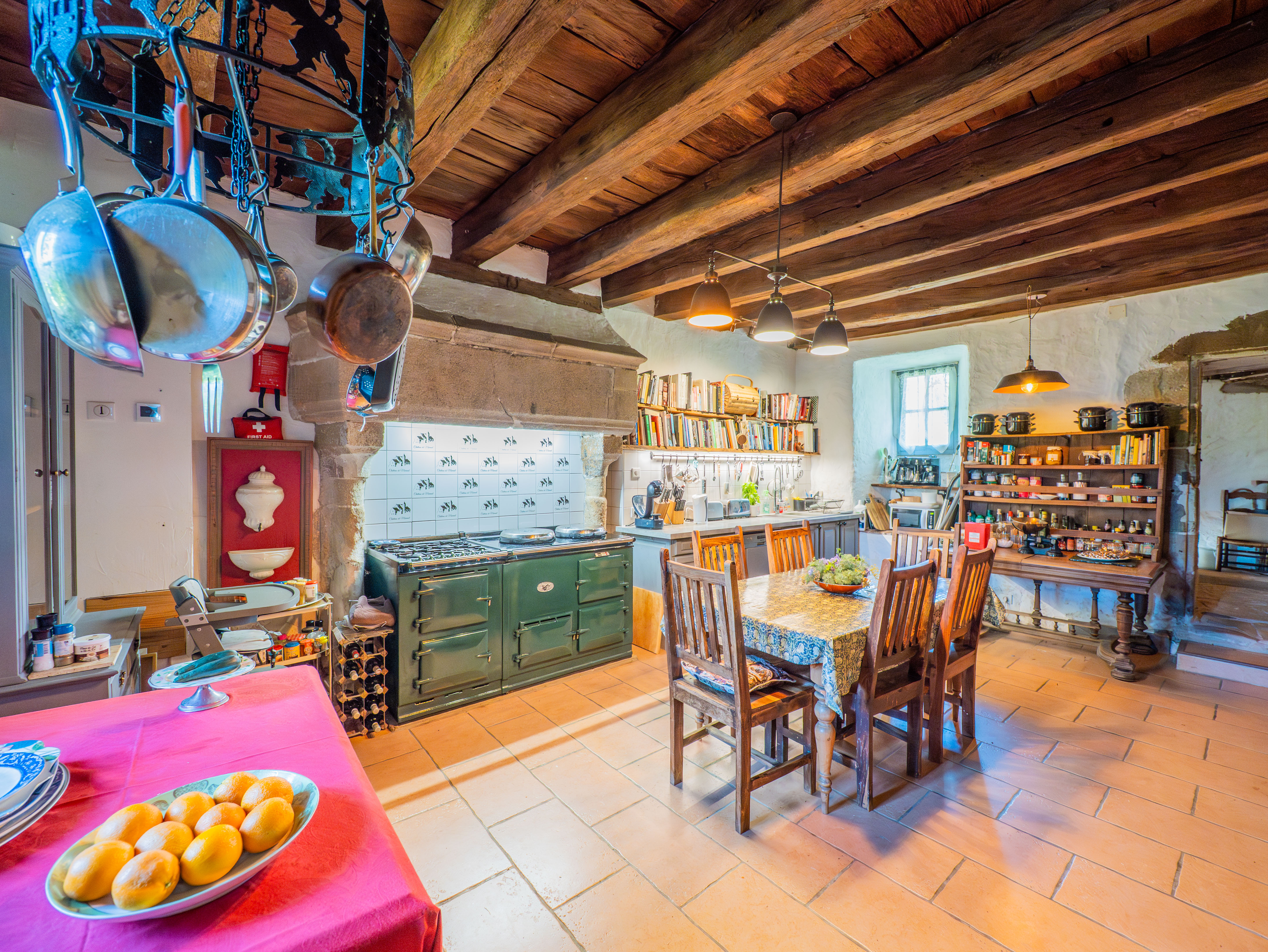 Propriété en France à vendre à Brigueil-le-Chantre, Vienne - &#8364;990 150 - photo 