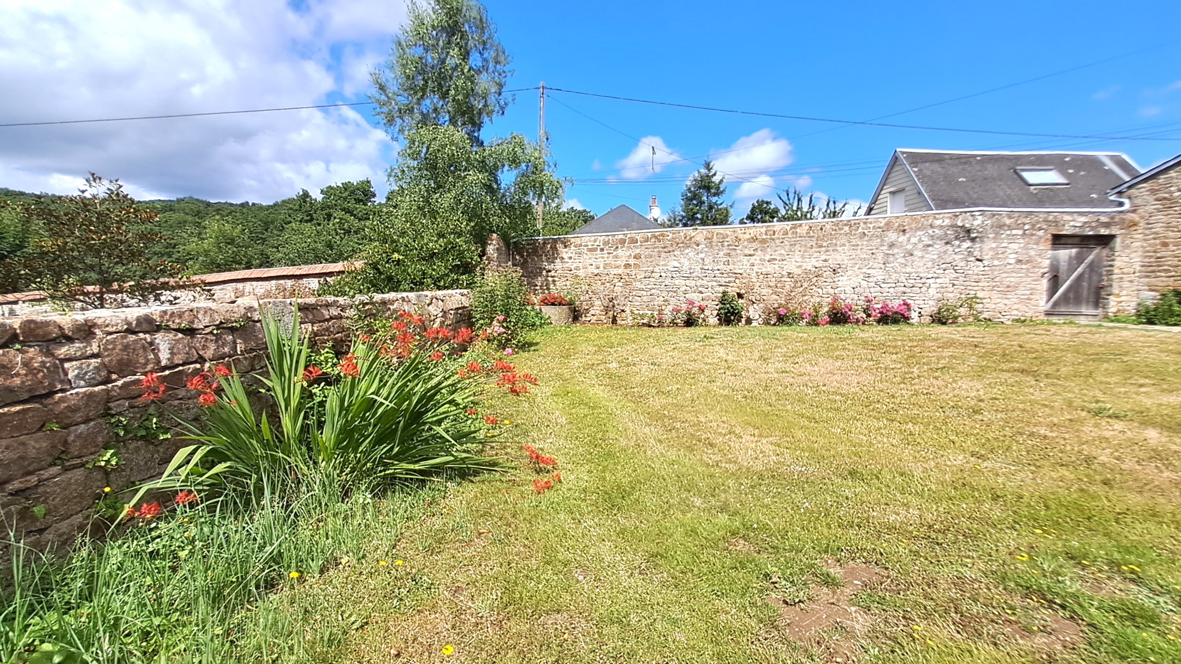 French property for sale in Athis-Val de Rouvre, Orne - €446,808 - photo 
