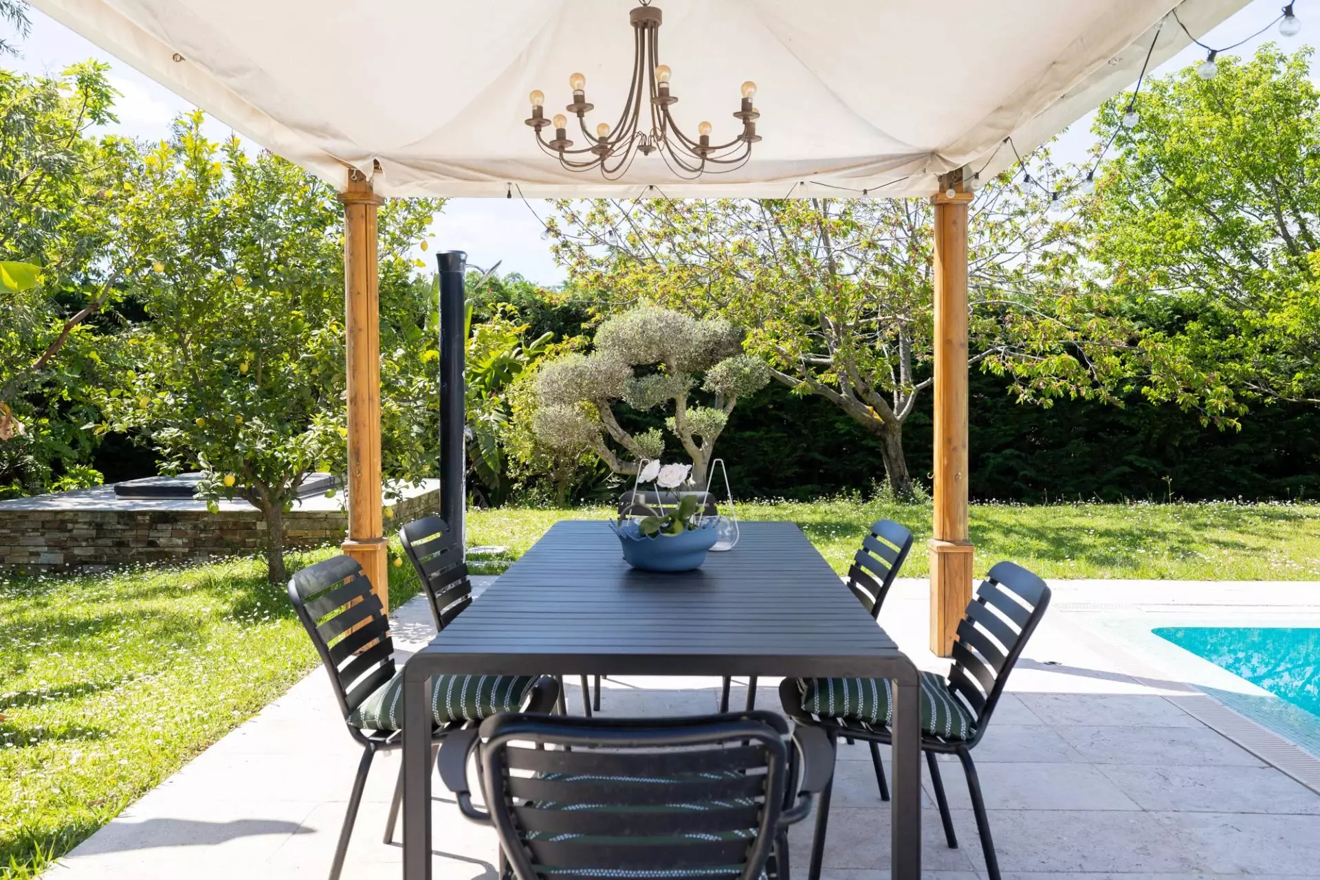 French property for sale in Roquefort-les-Pins, Alpes-Maritimes - €2,300,000 - photo 