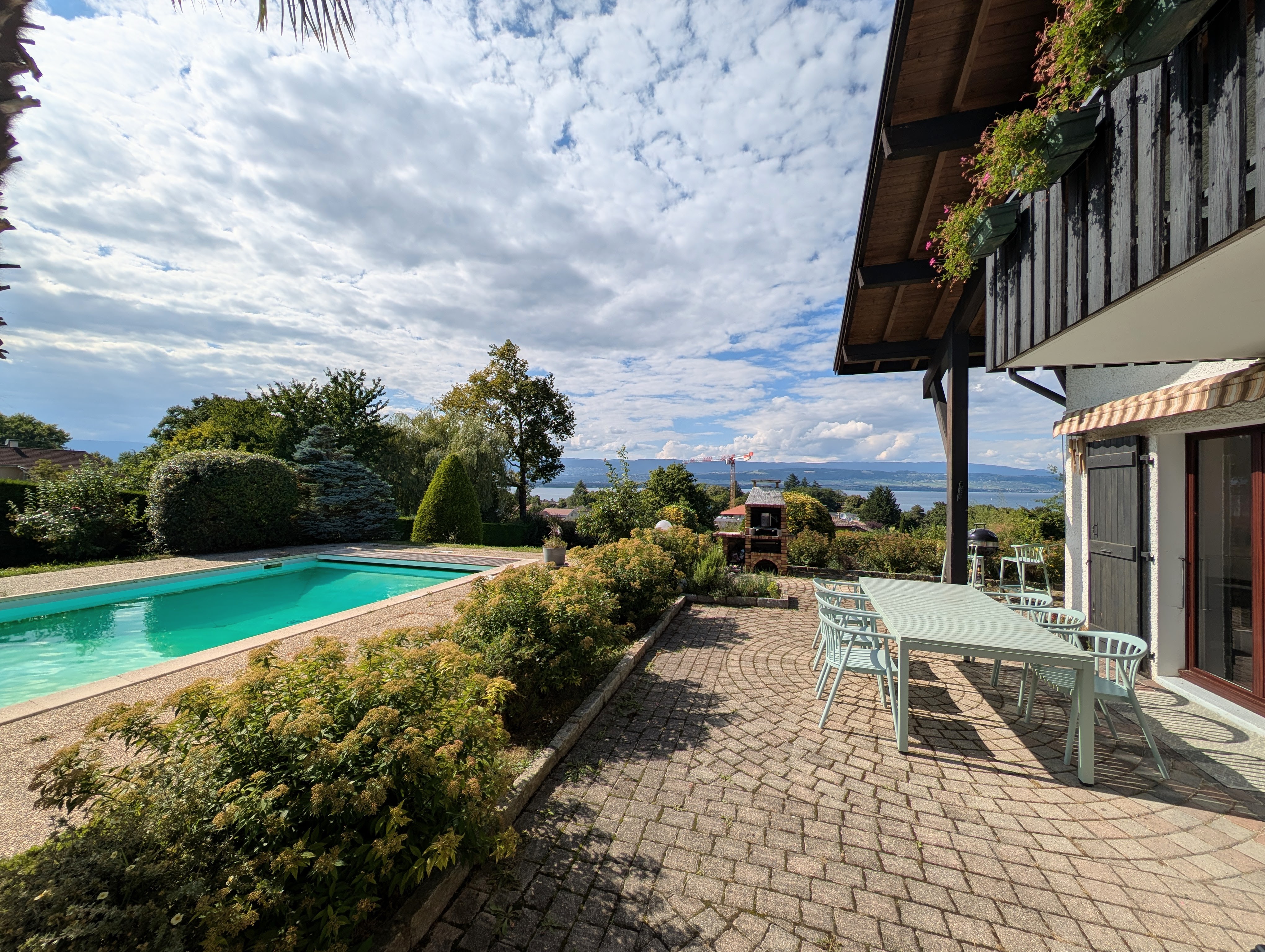 French property for sale in Yvoire, Haute-Savoie - €1,490,000 - photo 