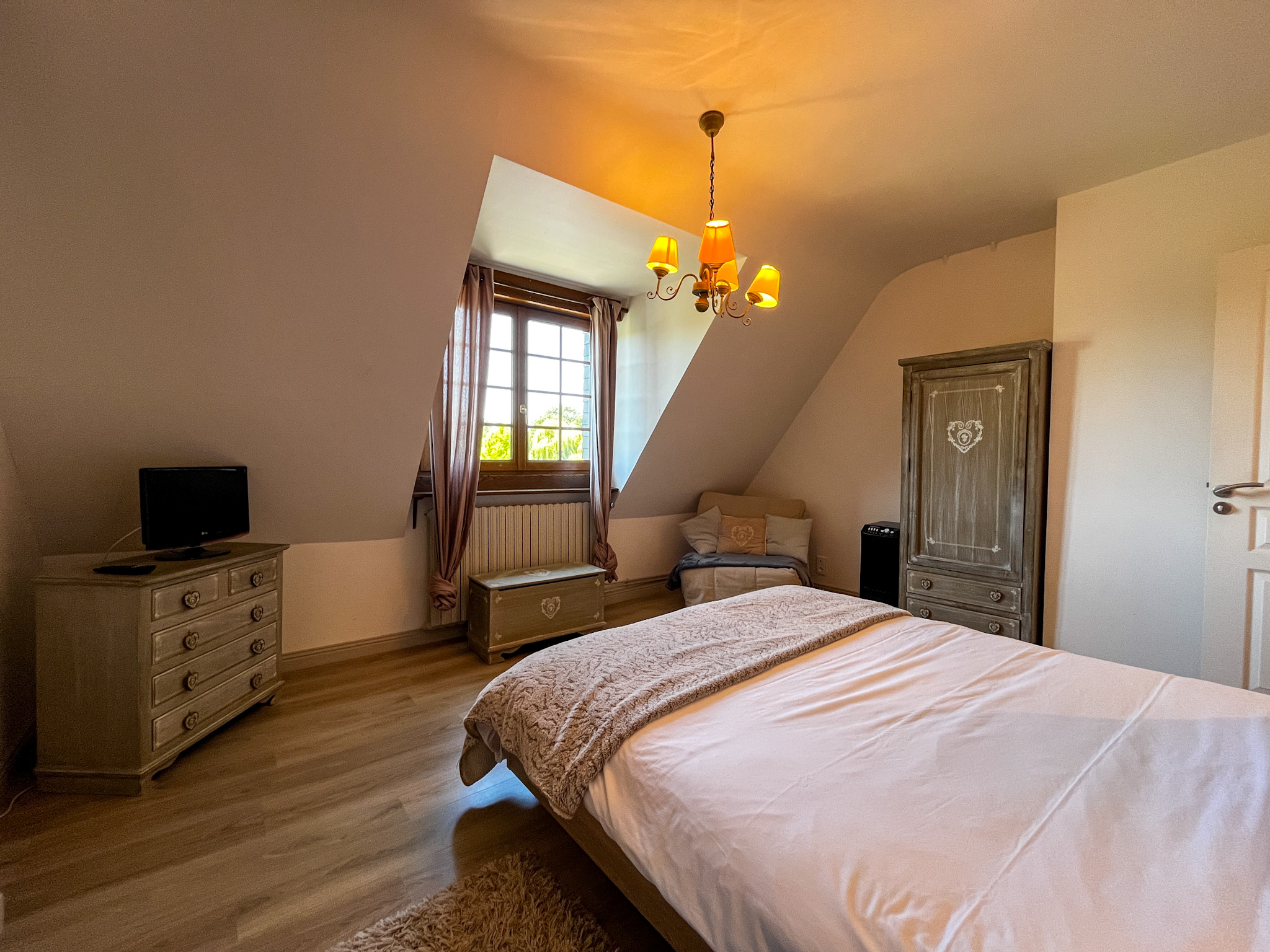 Propriété en France à vendre à Mesnil-Roc'h, Ille-et-Vilaine - &#8364;1 865 195 - photo 