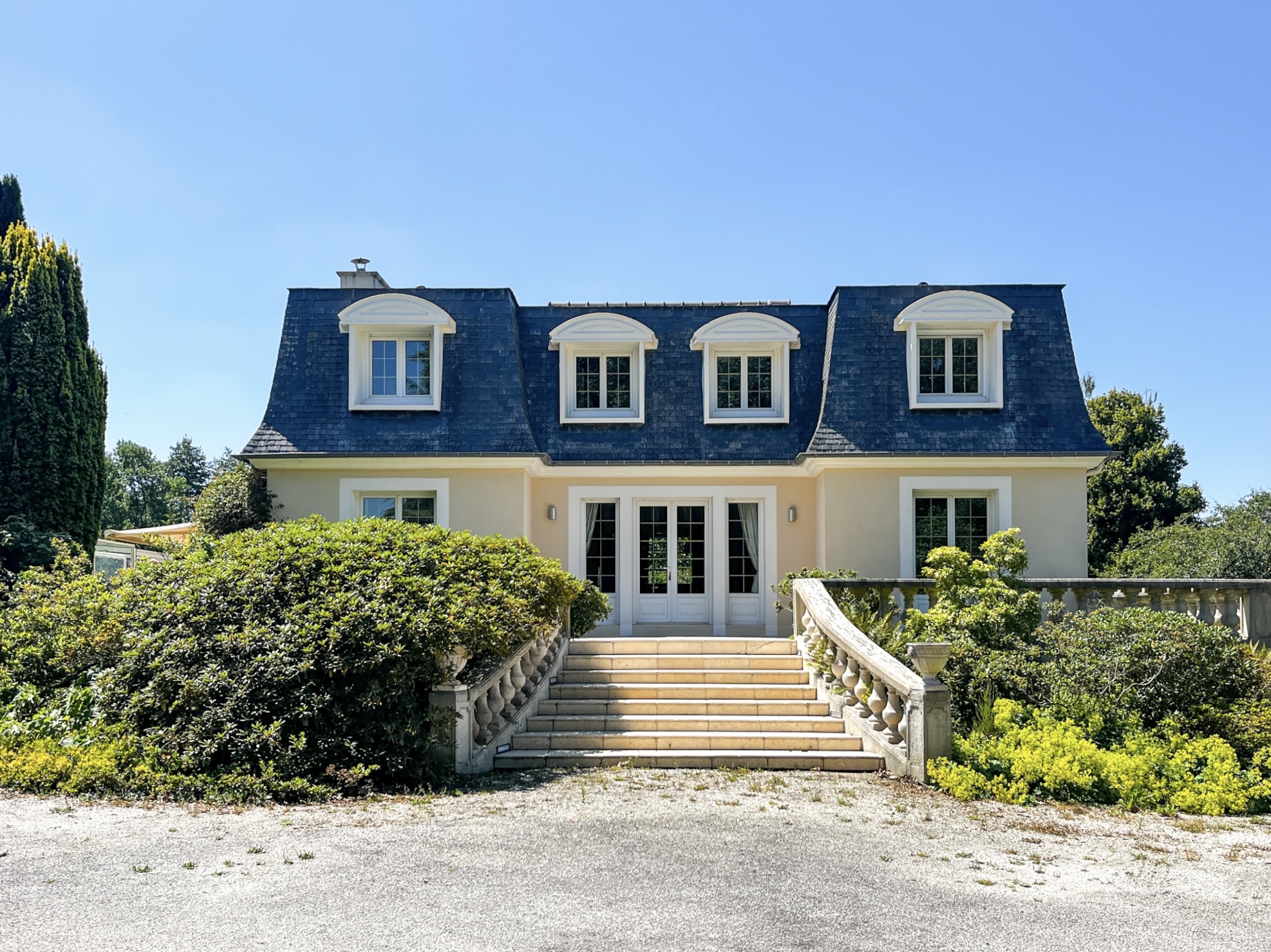 Propriété en France à vendre à Mesnil-Roc'h, Ille-et-Vilaine - &#8364;850 500 - photo 