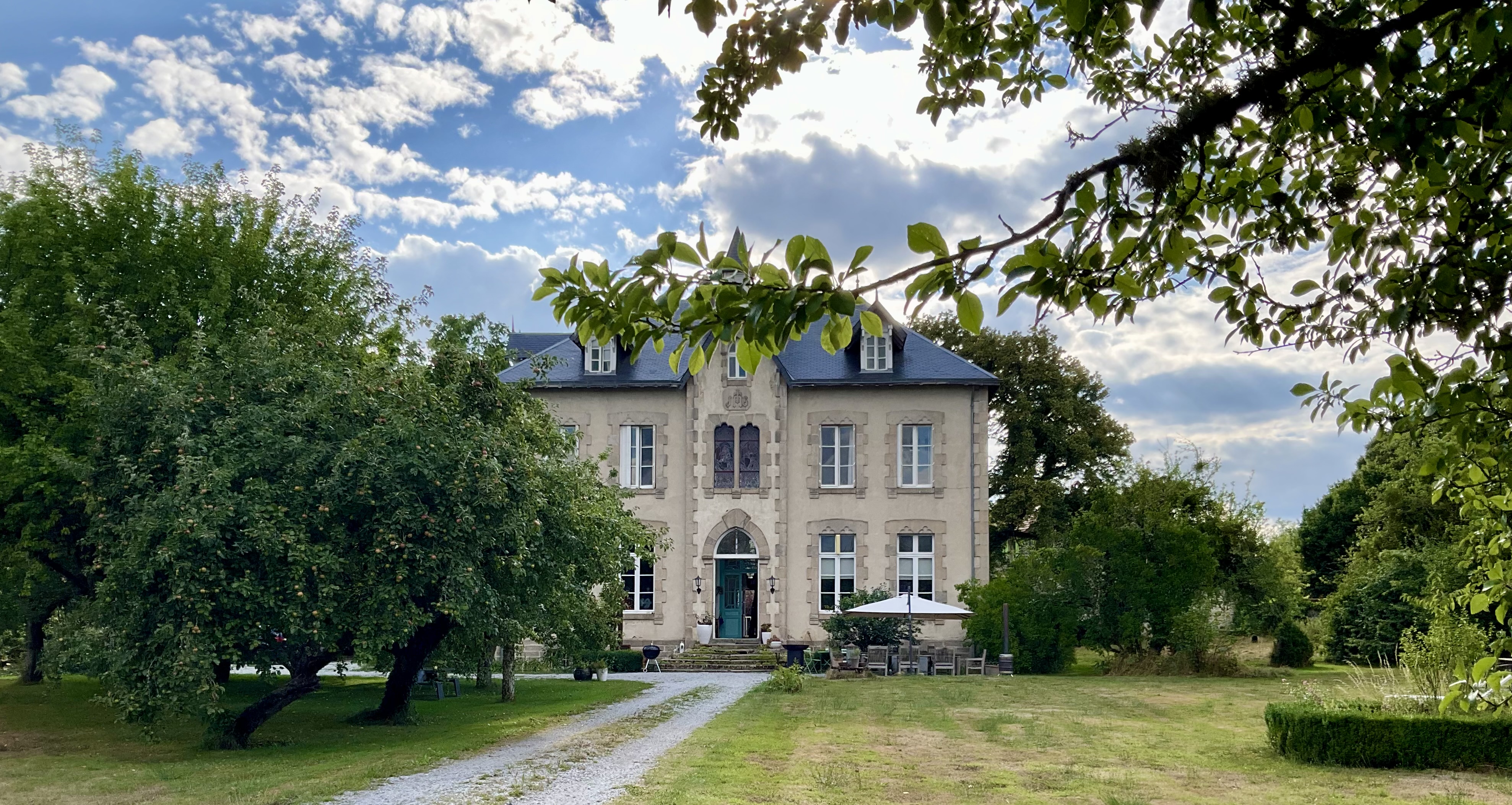 French property for sale in Vallière, Creuse - €599,000 - photo 