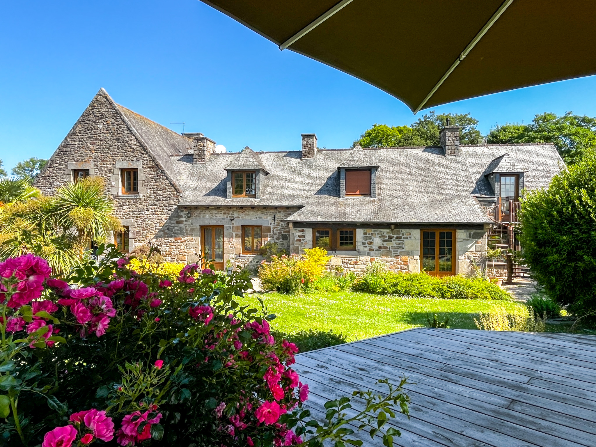 Propriété en France à vendre à Mesnil-Roc'h, Ille-et-Vilaine - &#8364;1 865 195 - photo 