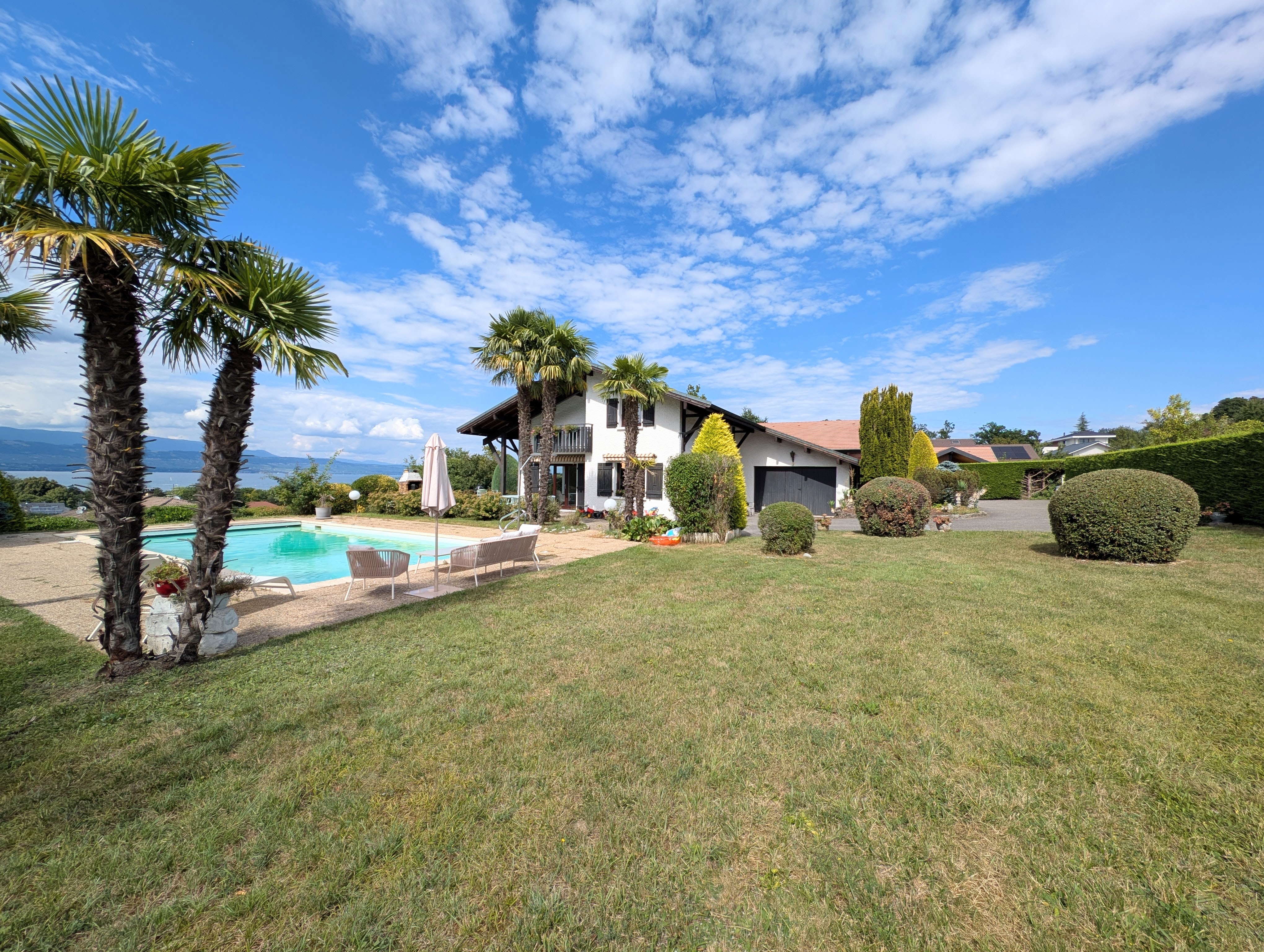 French property for sale in Yvoire, Haute-Savoie - €1,490,000 - photo 