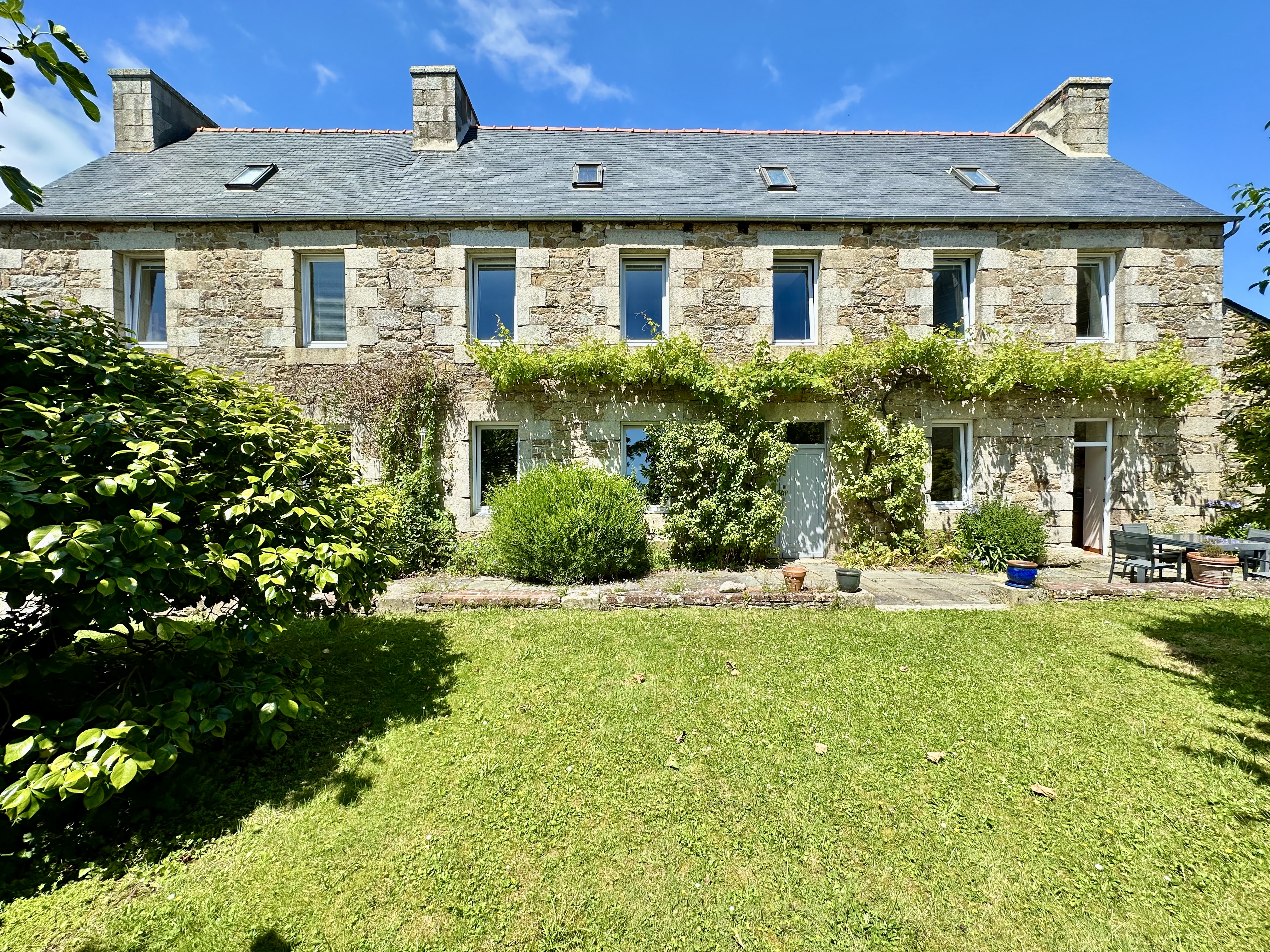 French property for sale in Perros-Guirec, Côtes-d'Armor - €1,352,000 - photo 