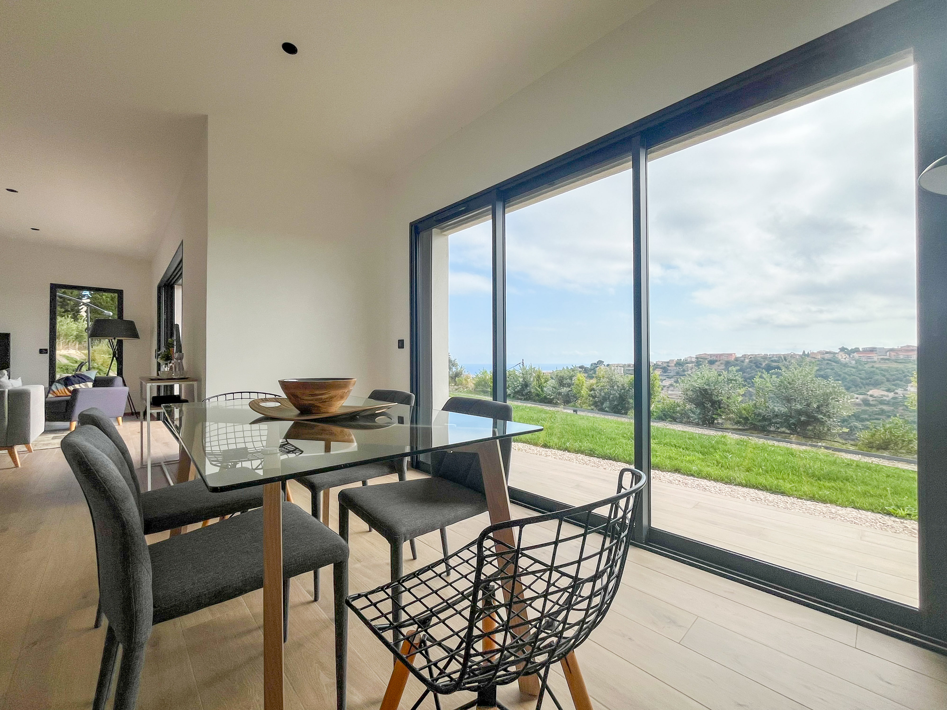 French property for sale in Nice, Alpes-Maritimes - €1,395,000 - photo 