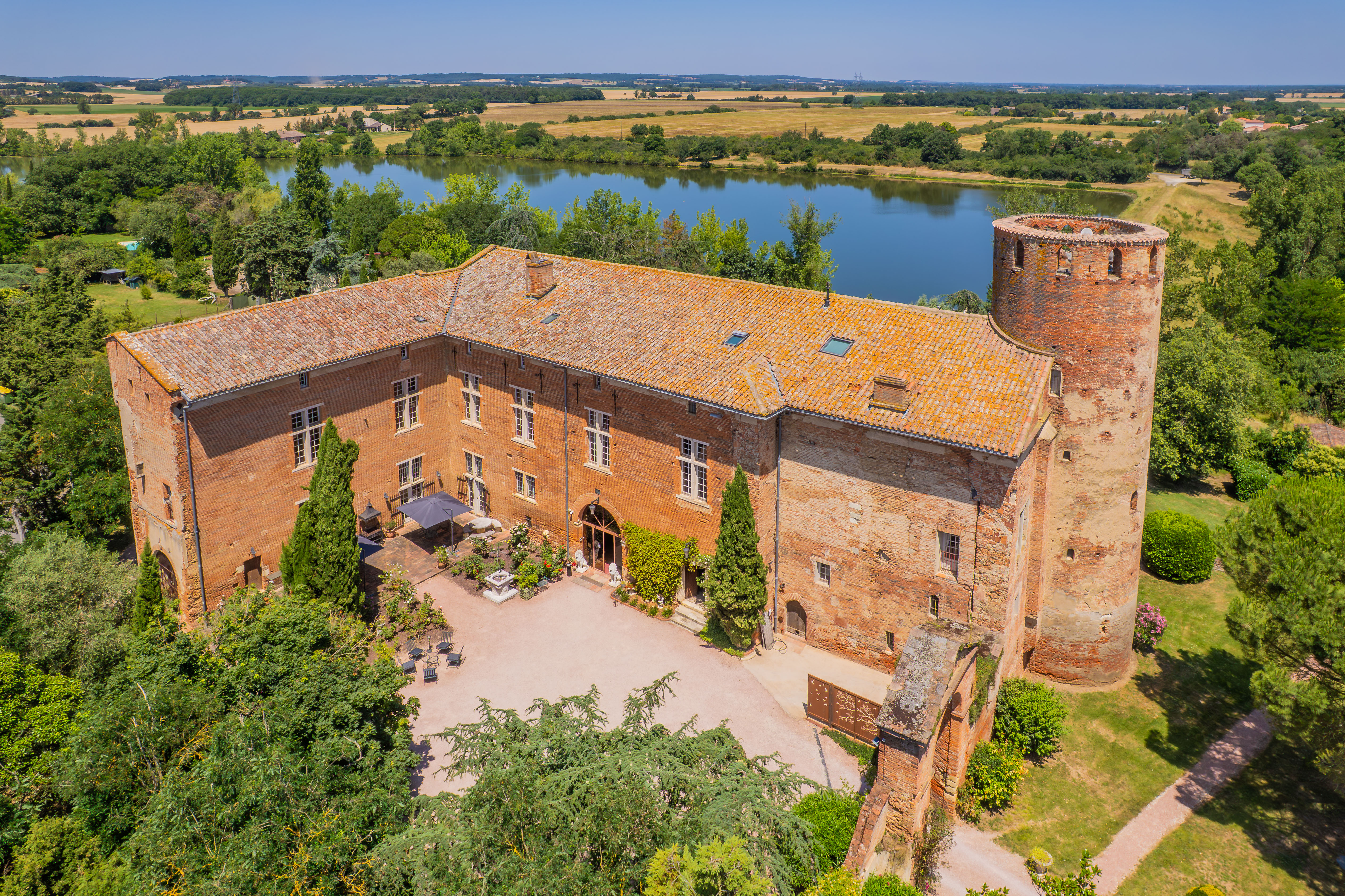 Propriété en France à vendre à Toulouse, Haute-Garonne - &#8364;1 595 000 - photo 