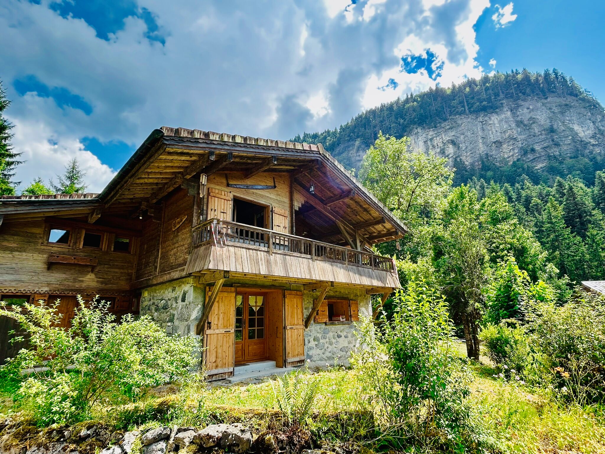 French property for sale in Manigod, Haute-Savoie - €977,000 - photo 