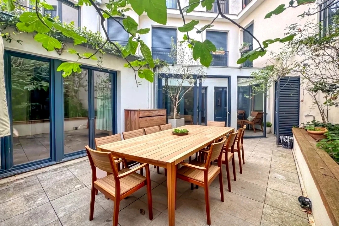 French property for sale in Paris 15e Arrondissement, Paris - €1,750,000 - photo 