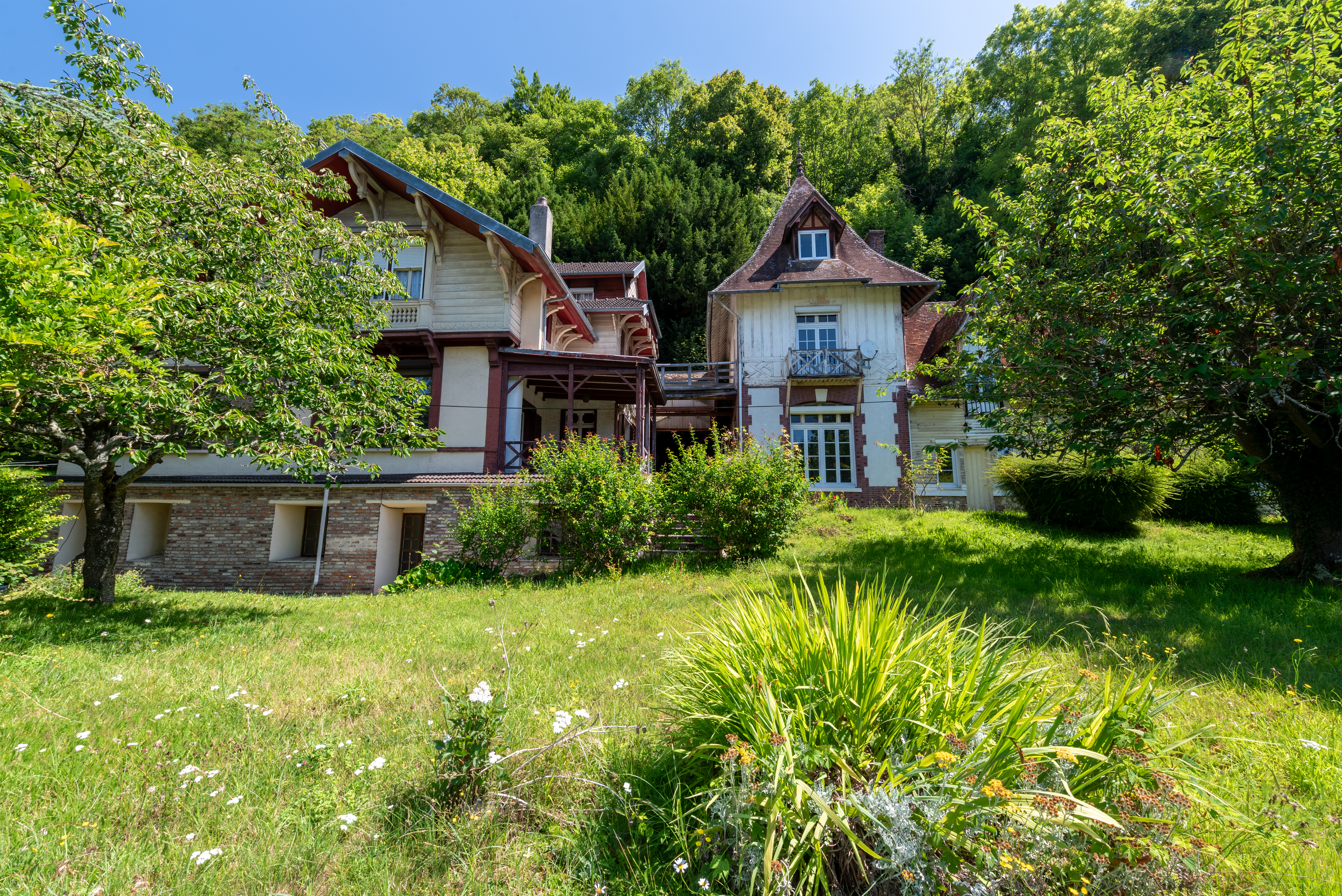French property for sale in Cormeilles, Eure - €670,000 - photo 