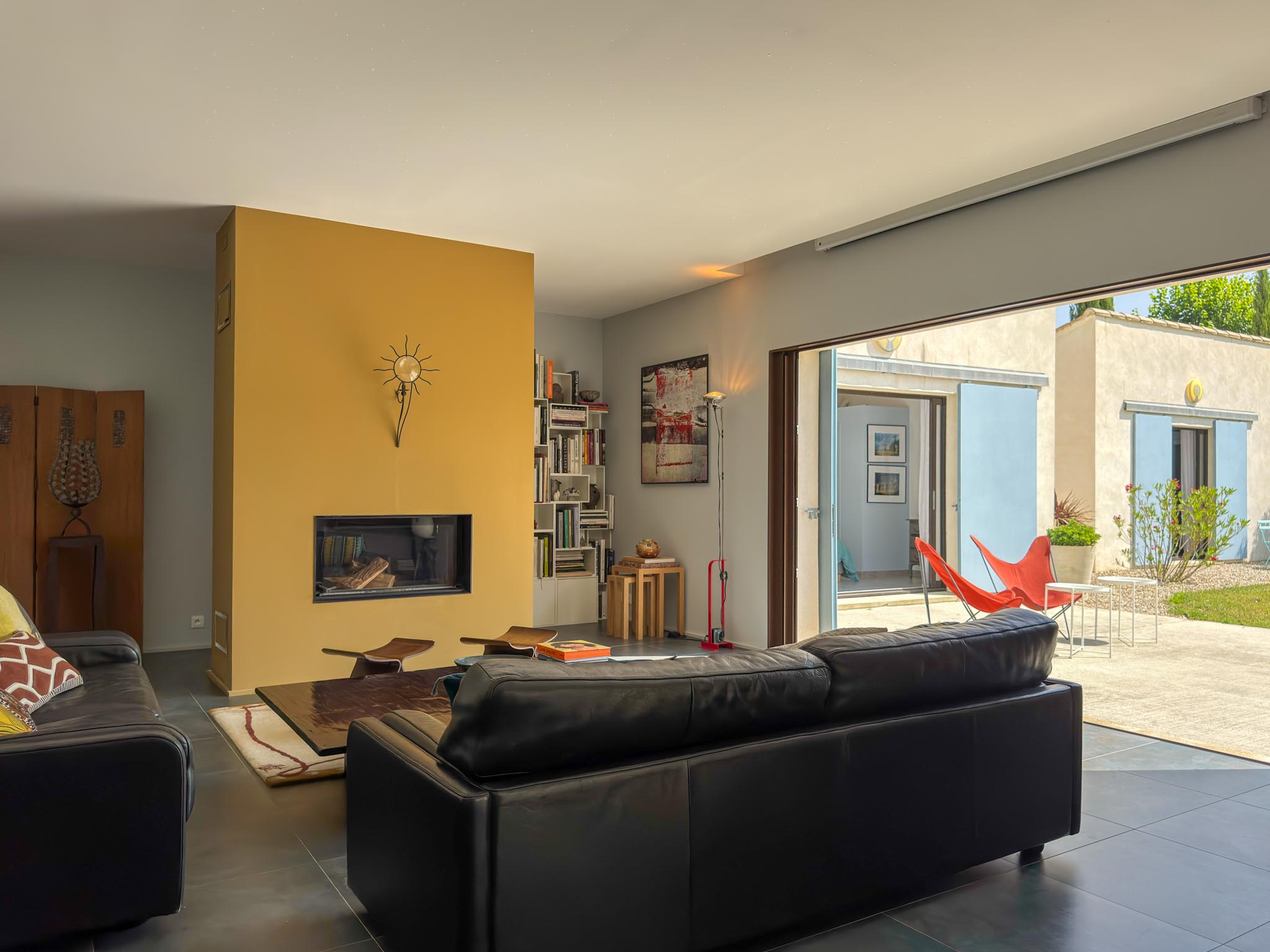 French property for sale in Vaison-la-Romaine, Vaucluse - €1,000,000 - photo 