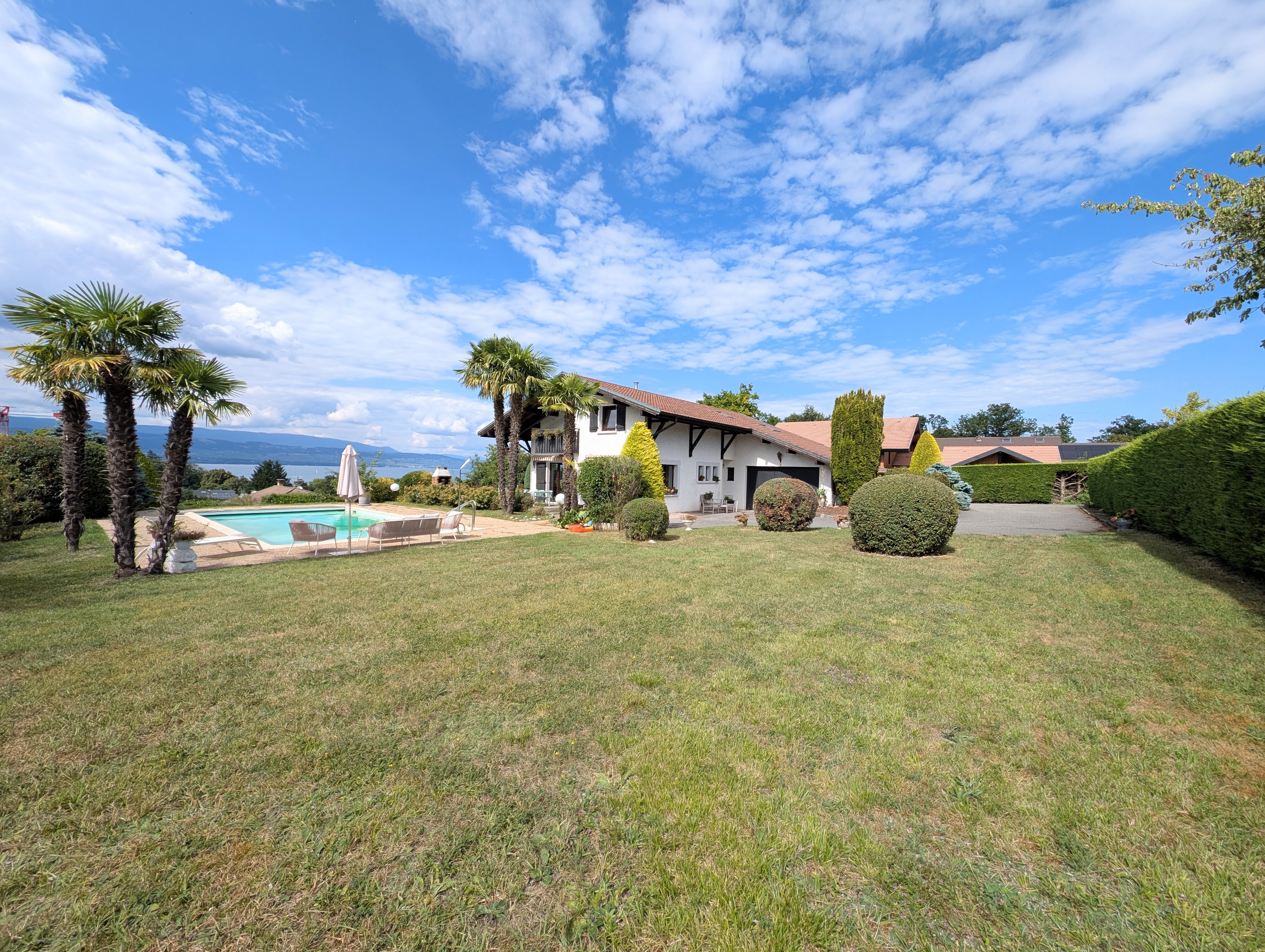 French property for sale in Yvoire, Haute-Savoie - €1,490,000 - photo 