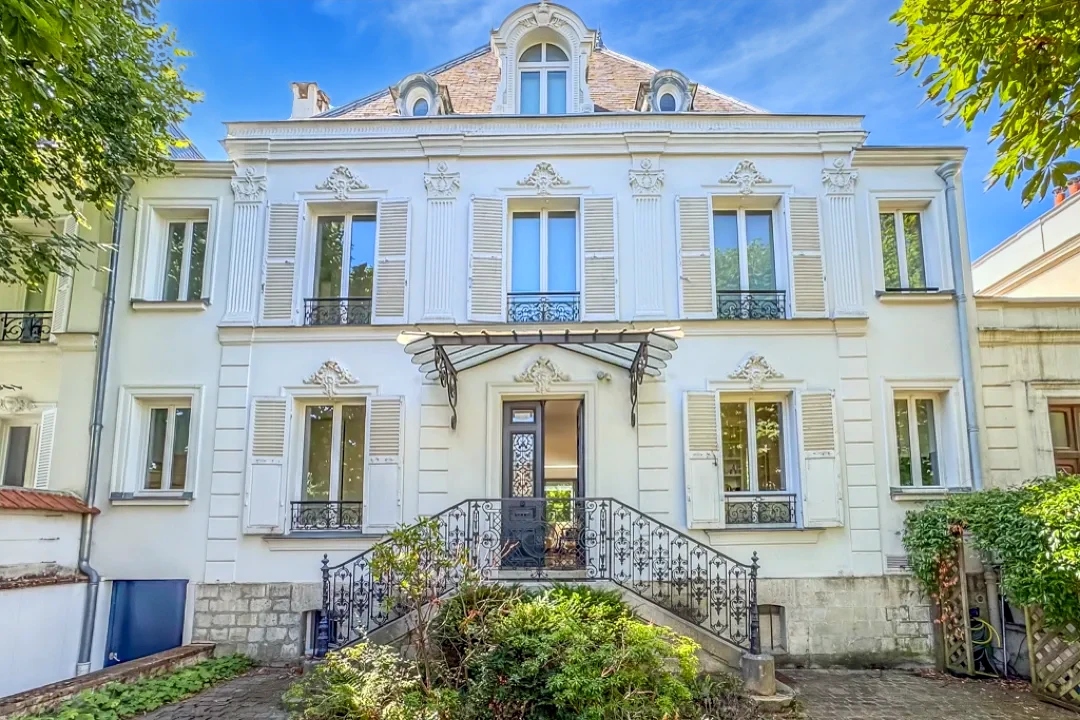 French property for sale in Vincennes, Val-de-Marne - €3,390,000 - photo 