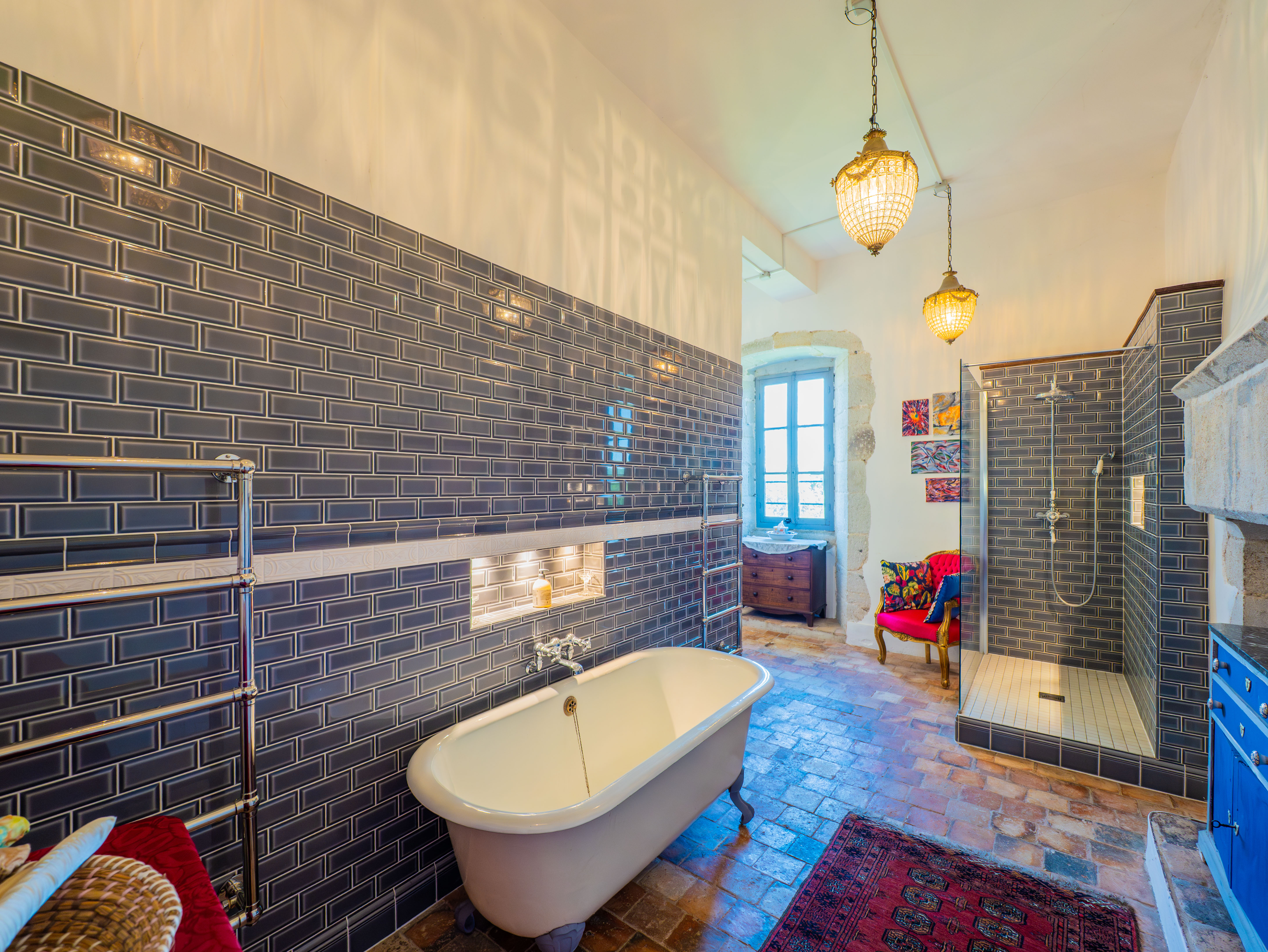Propriété en France à vendre à Brigueil-le-Chantre, Vienne - &#8364;990 150 - photo 