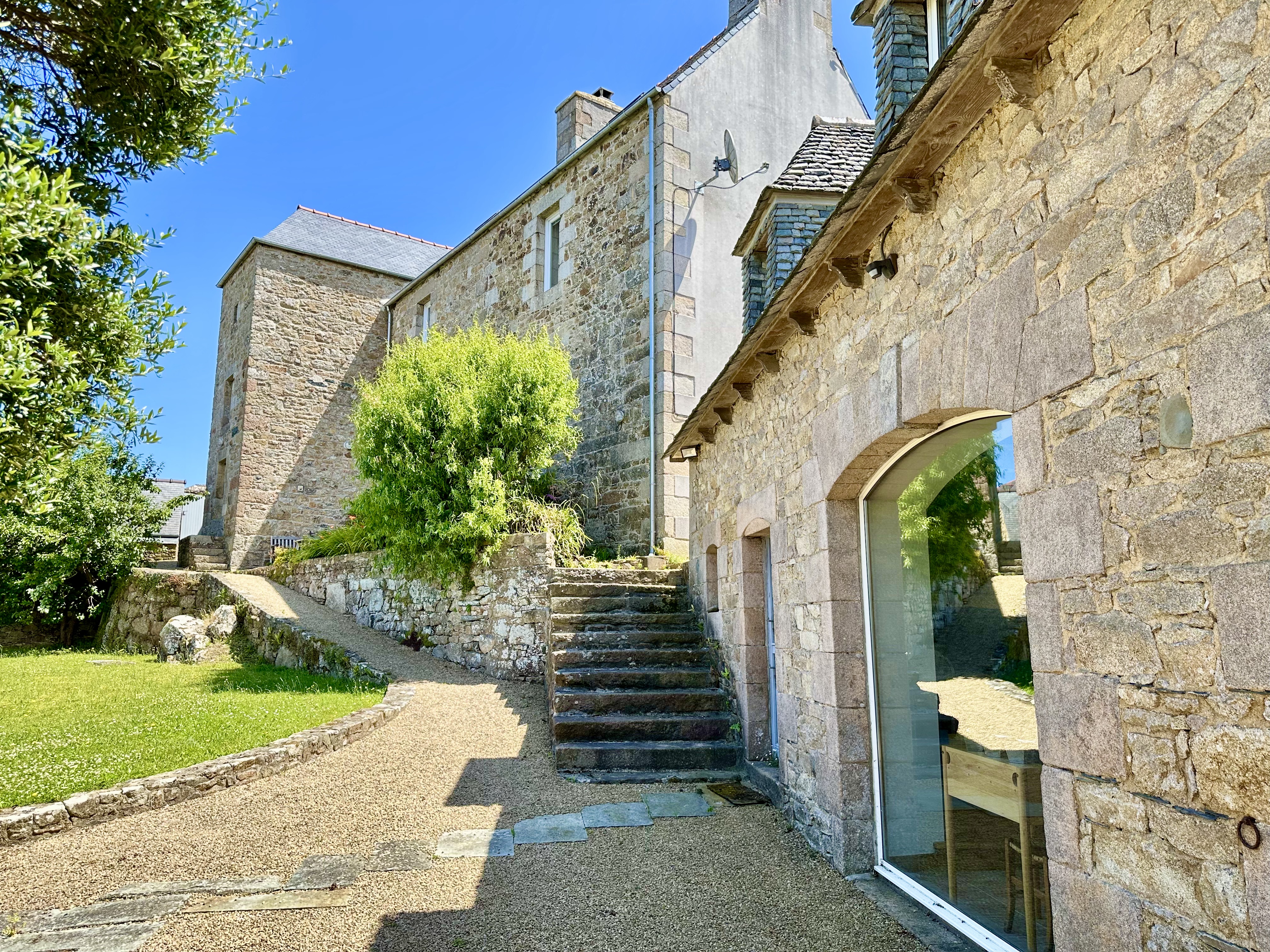 French property for sale in Perros-Guirec, Côtes-d'Armor - €1,352,000 - photo 