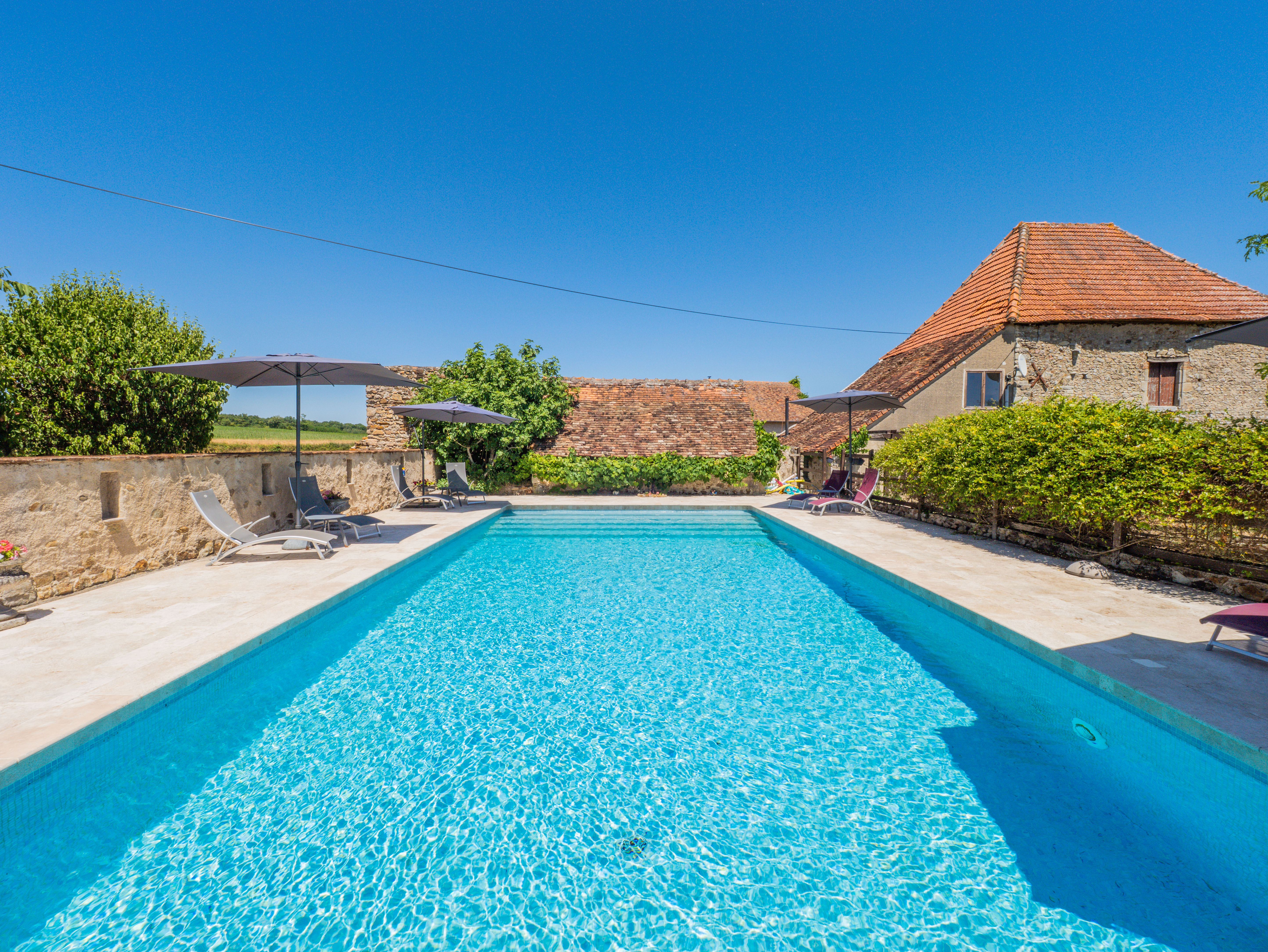 Propriété en France à vendre à Brigueil-le-Chantre, Vienne - &#8364;990 150 - photo 