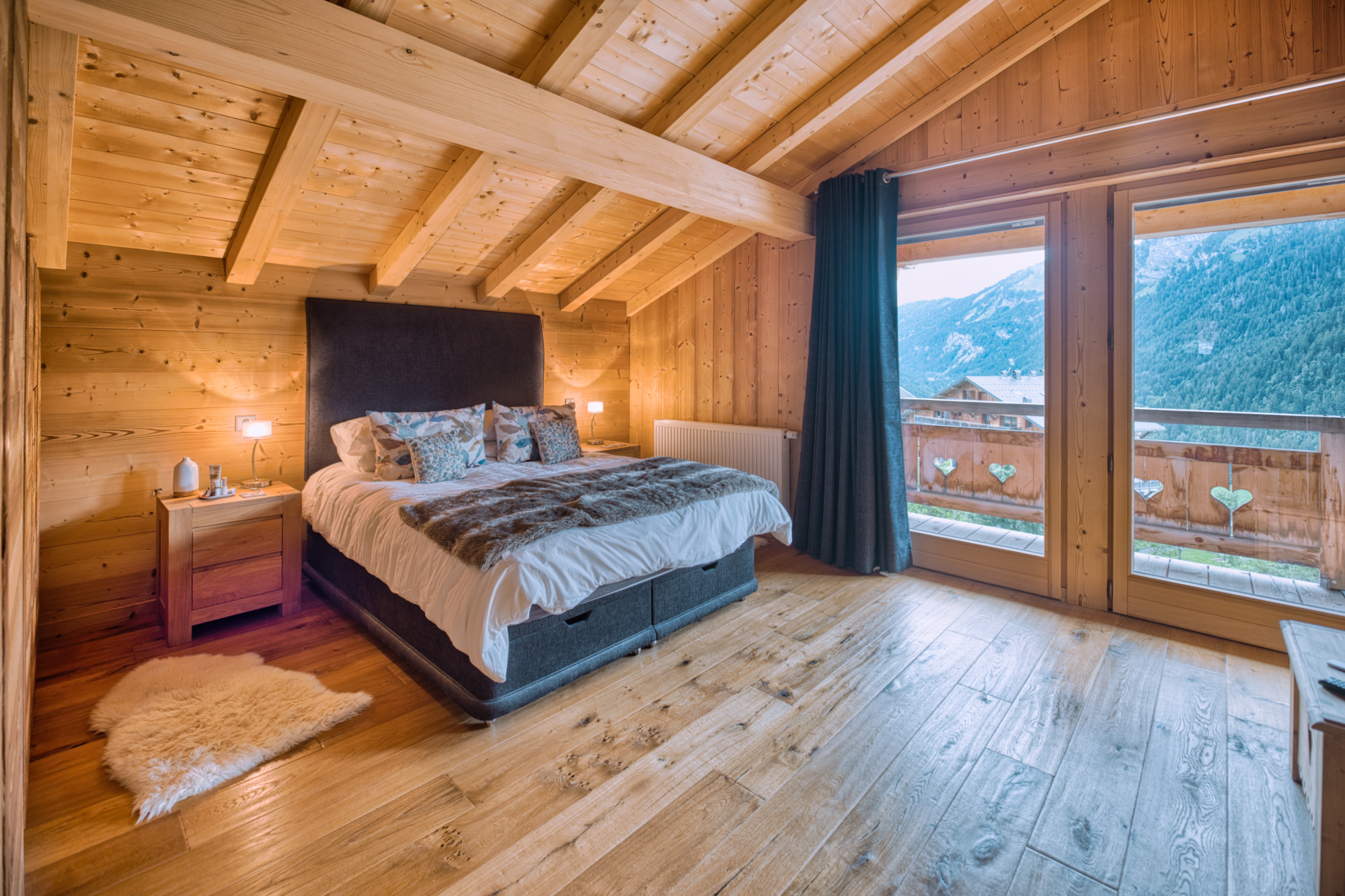 French property for sale in Châtel, Haute-Savoie - €2,495,000 - photo 