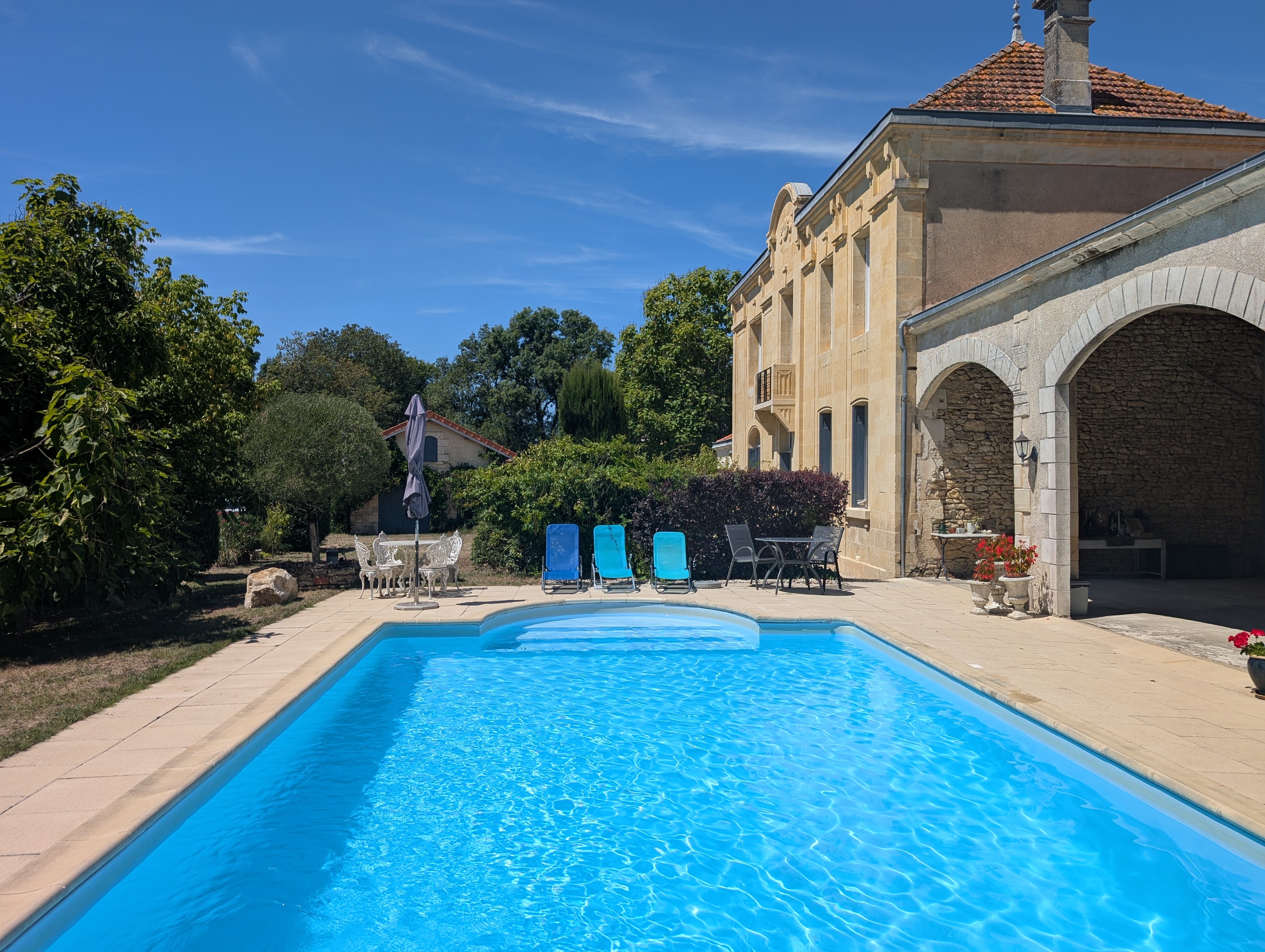 Propriété en France à vendre à Reignac, Gironde - &#8364;635 000 - photo 