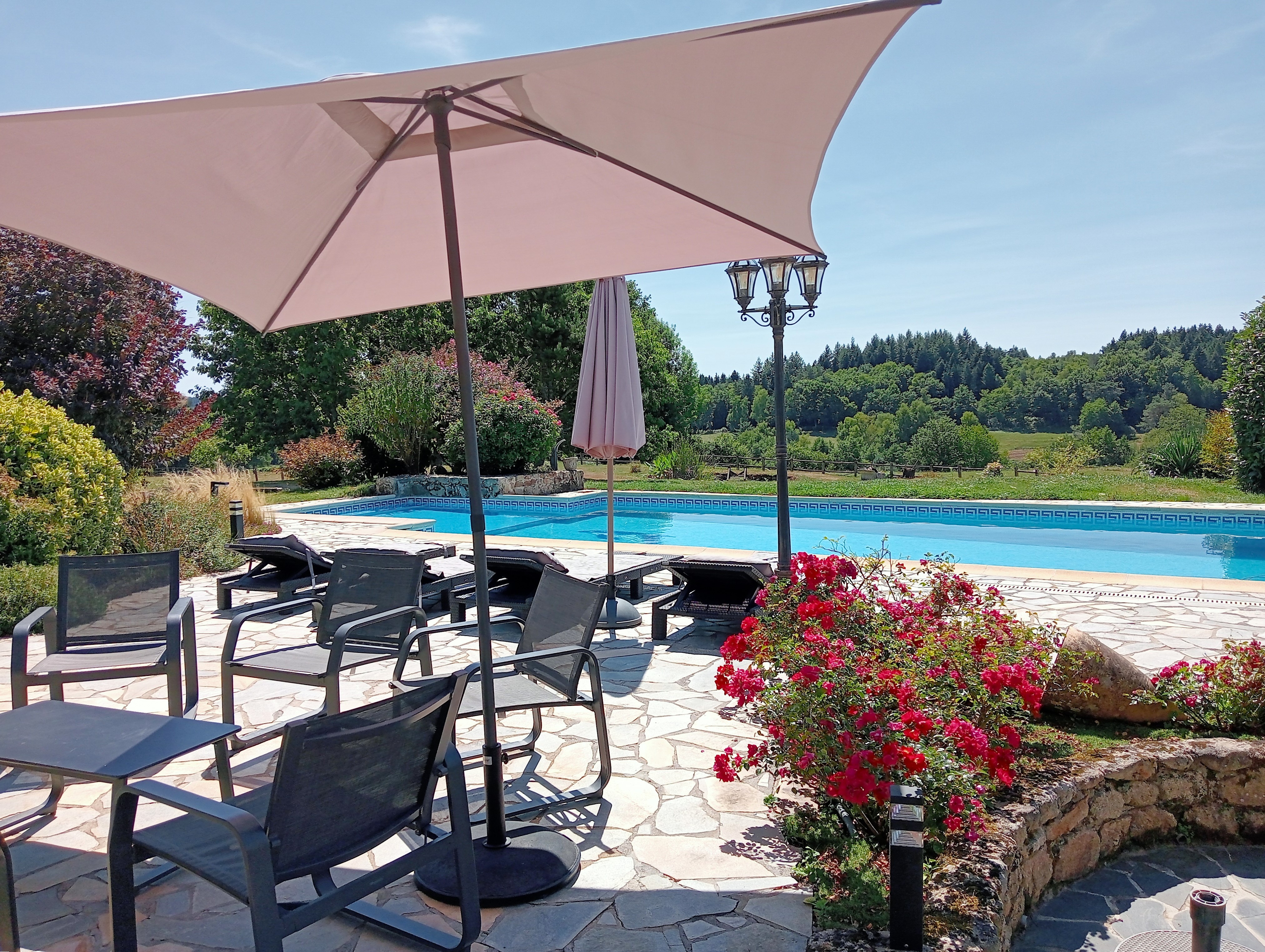 Propriété en France à vendre à Saint-Privat, Corrèze - &#8364;608 500 - photo 