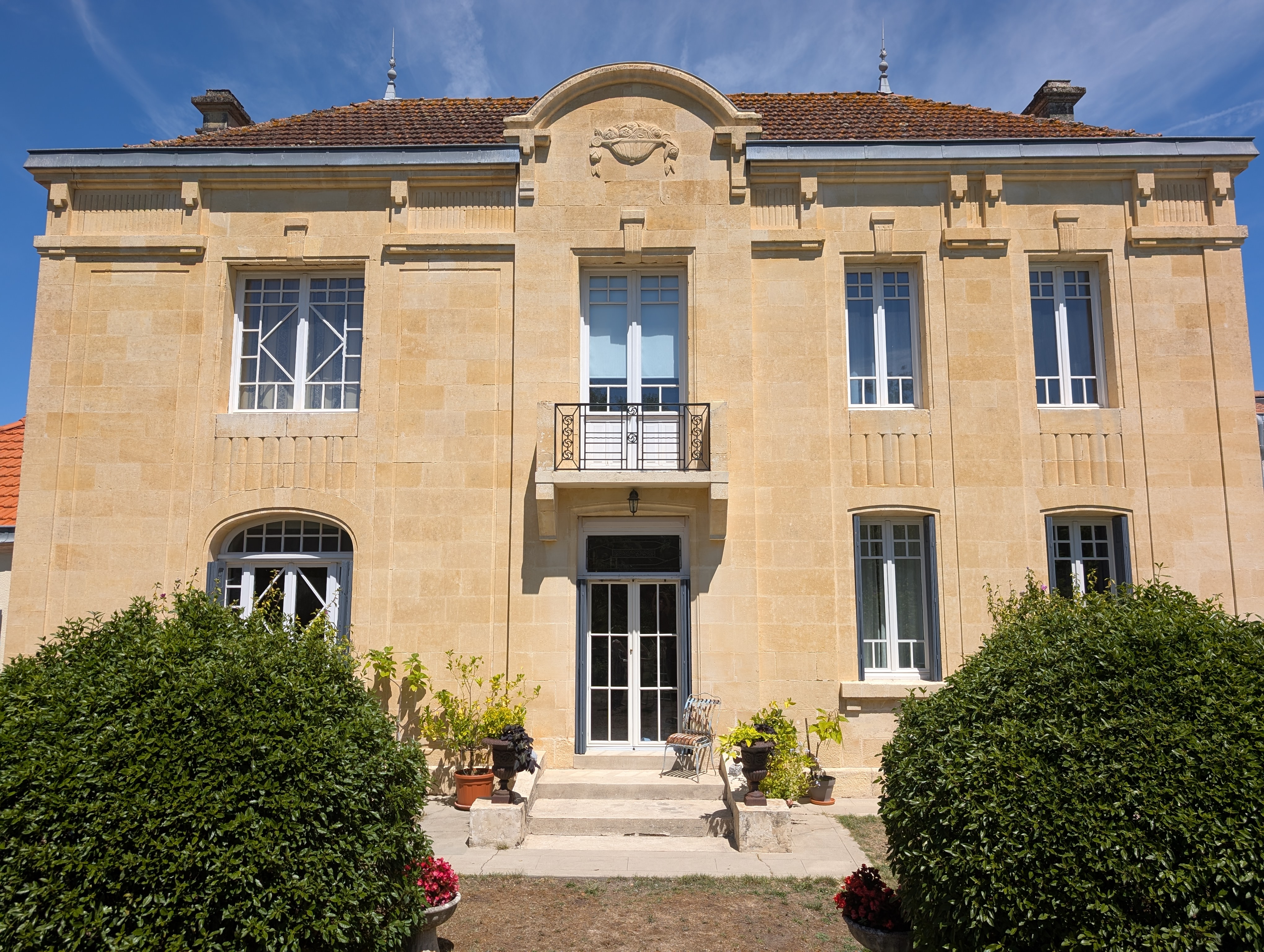 Propriété en France à vendre à Reignac, Gironde - &#8364;635 000 - photo 