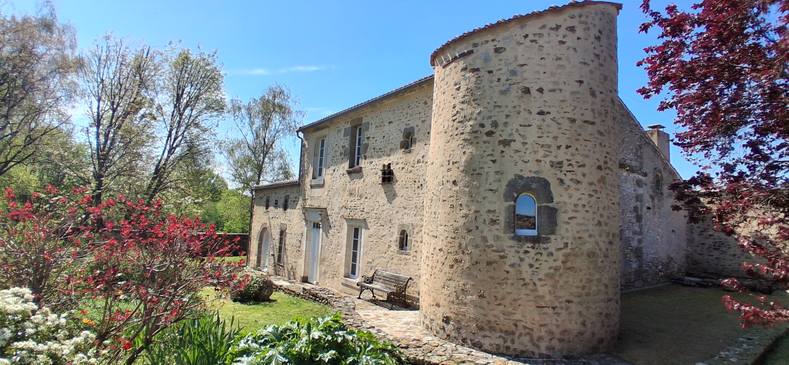 French property for sale in Marsais-Sainte-Radégonde, Vendée - €395,000 - photo 