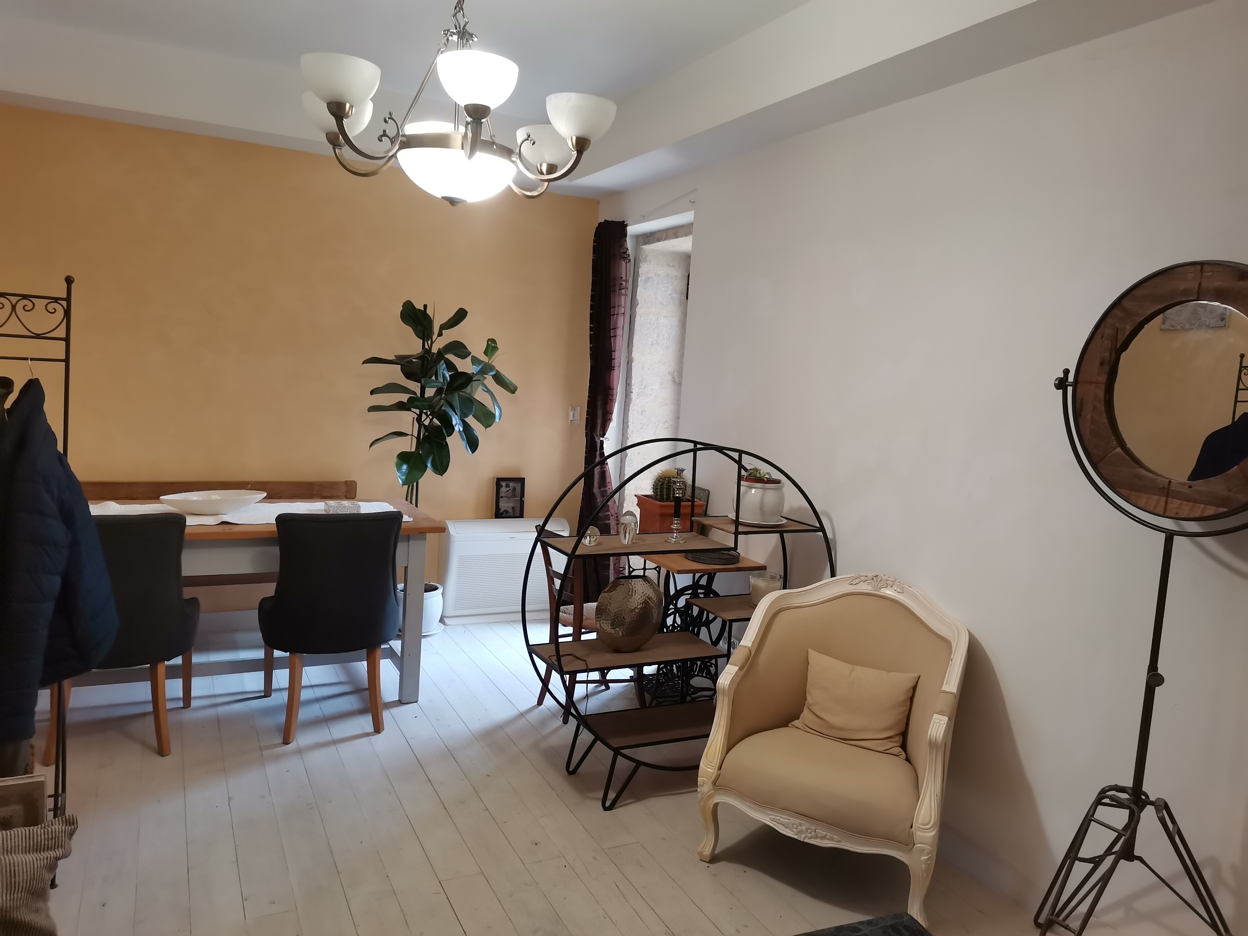 French property for sale in Uzès, Gard - €1,300,000 - photo 