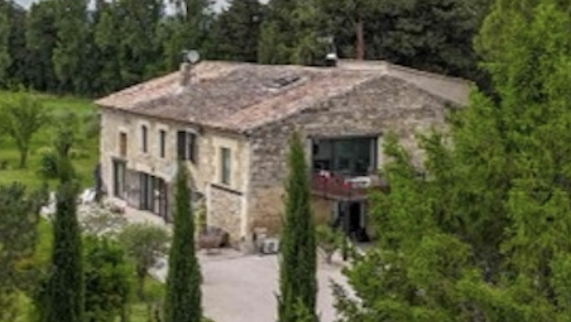 French property for sale in Rognonas, Bouches-du-Rhône - €1,600,000 - photo 