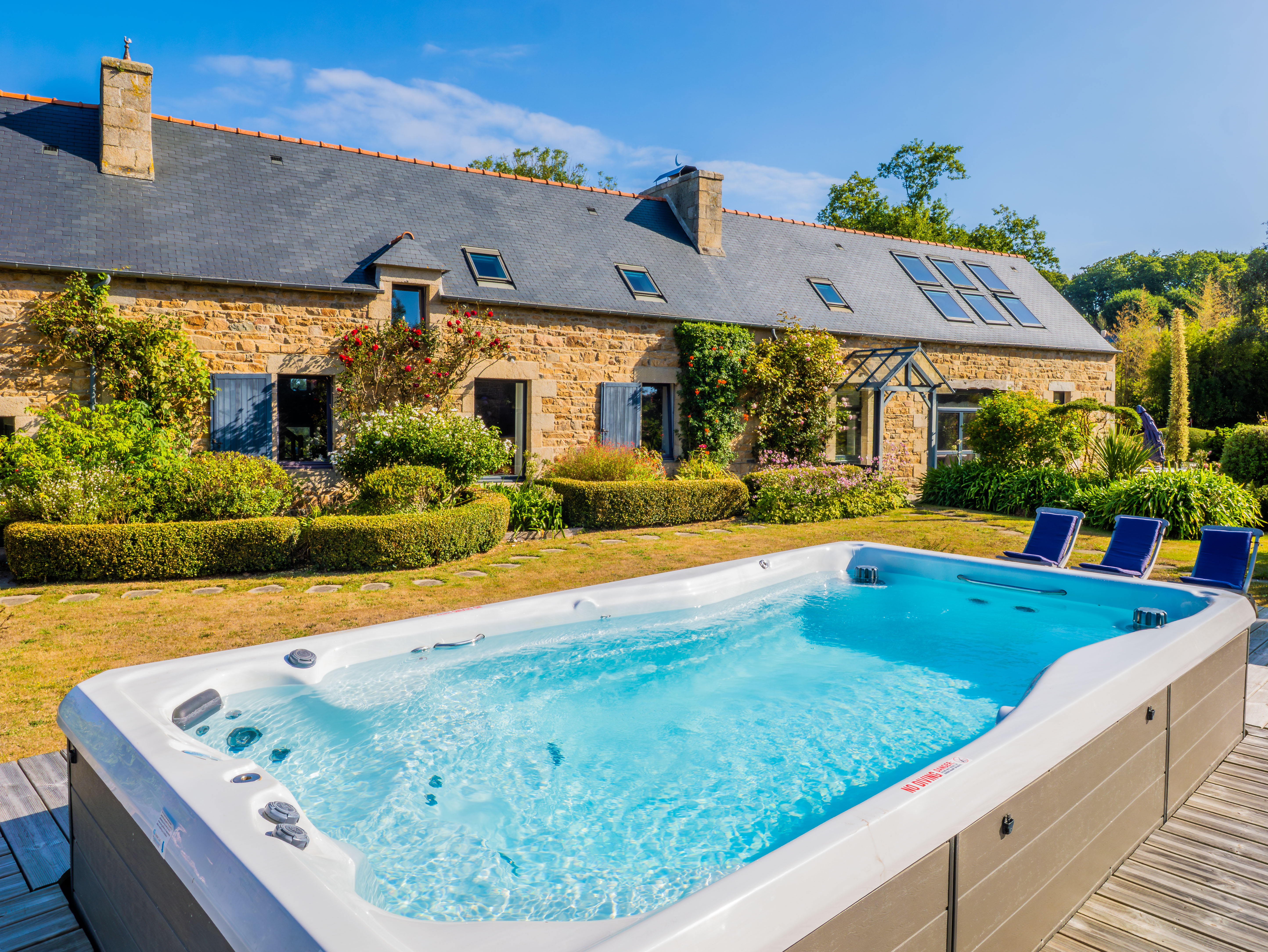 Propriété en France à vendre à Penvénan, Côtes-d'Armor - &#8364;2 457 600 - photo 
