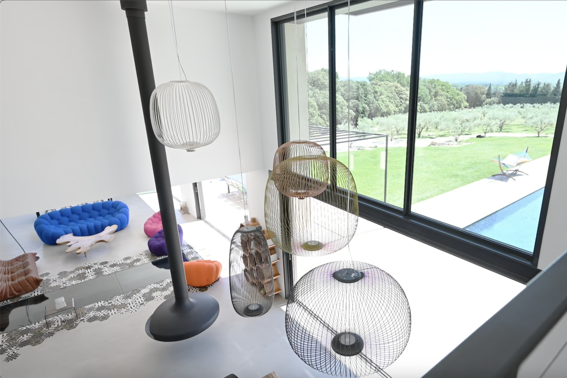 French property for sale in Noves, Bouches-du-Rhône - €3,500,000 - photo 