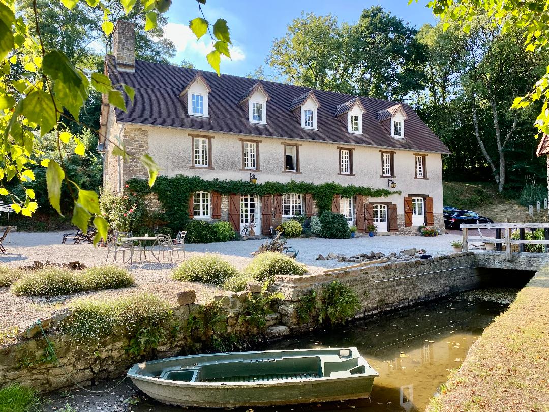 French property for sale in Tessy-Bocage, Manche - €670,000 - photo 