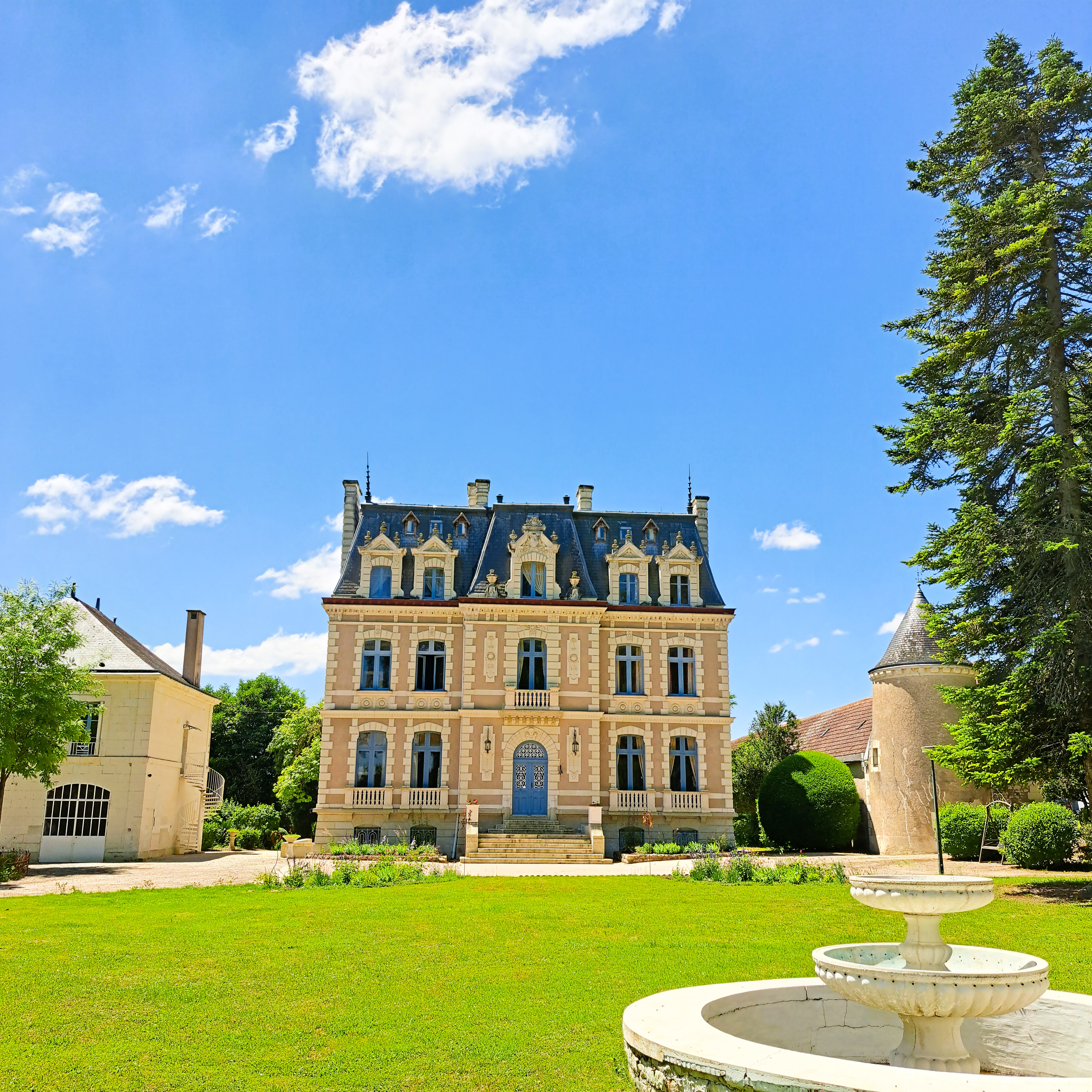 Propriété en France à vendre à Trogues, Indre-et-Loire - &#8364;2 955 000 - photo 