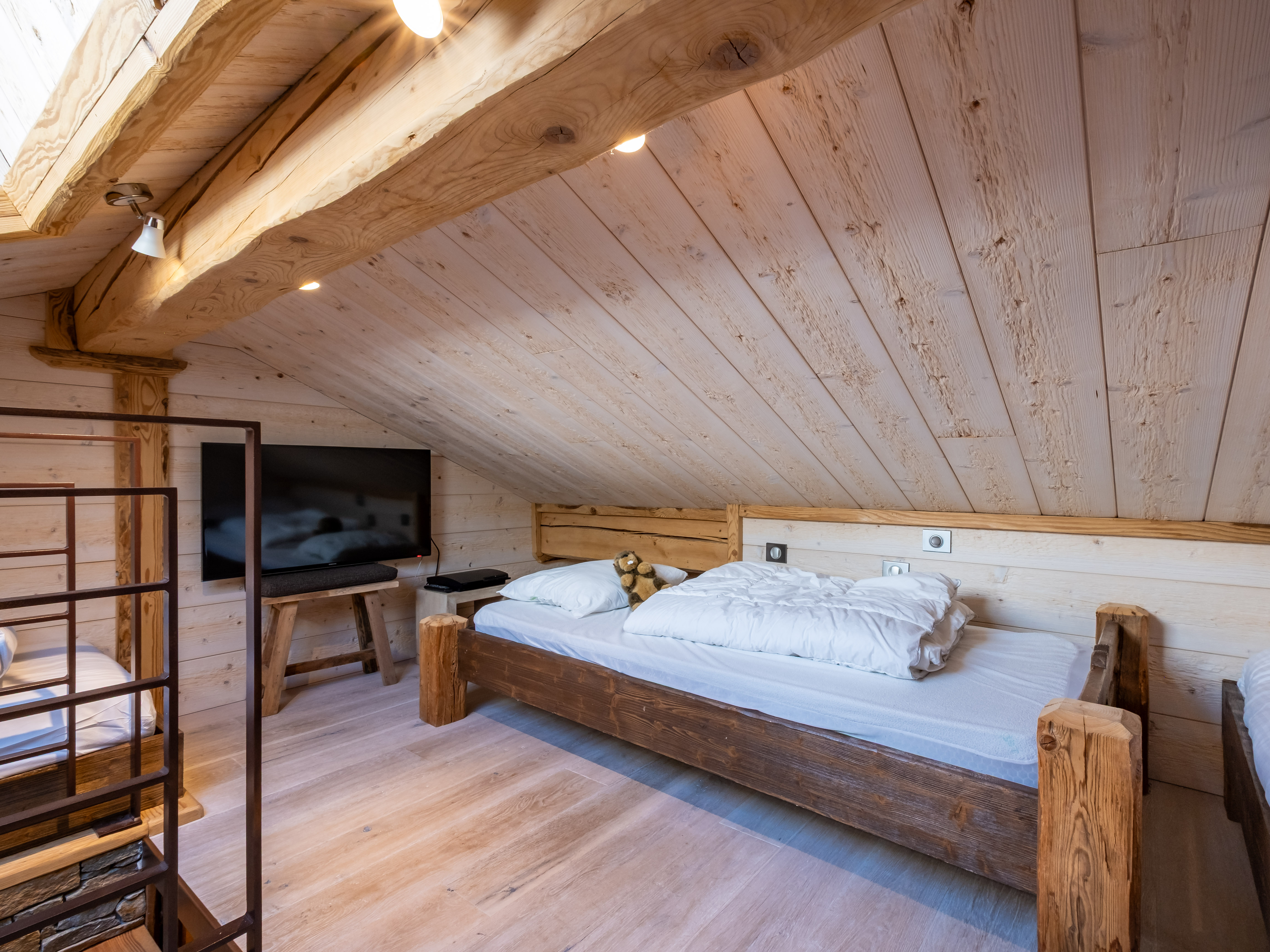 Propriété en France à vendre à MERIBEL LES ALLUES, Savoie - &#8364;1 270 000 - photo 