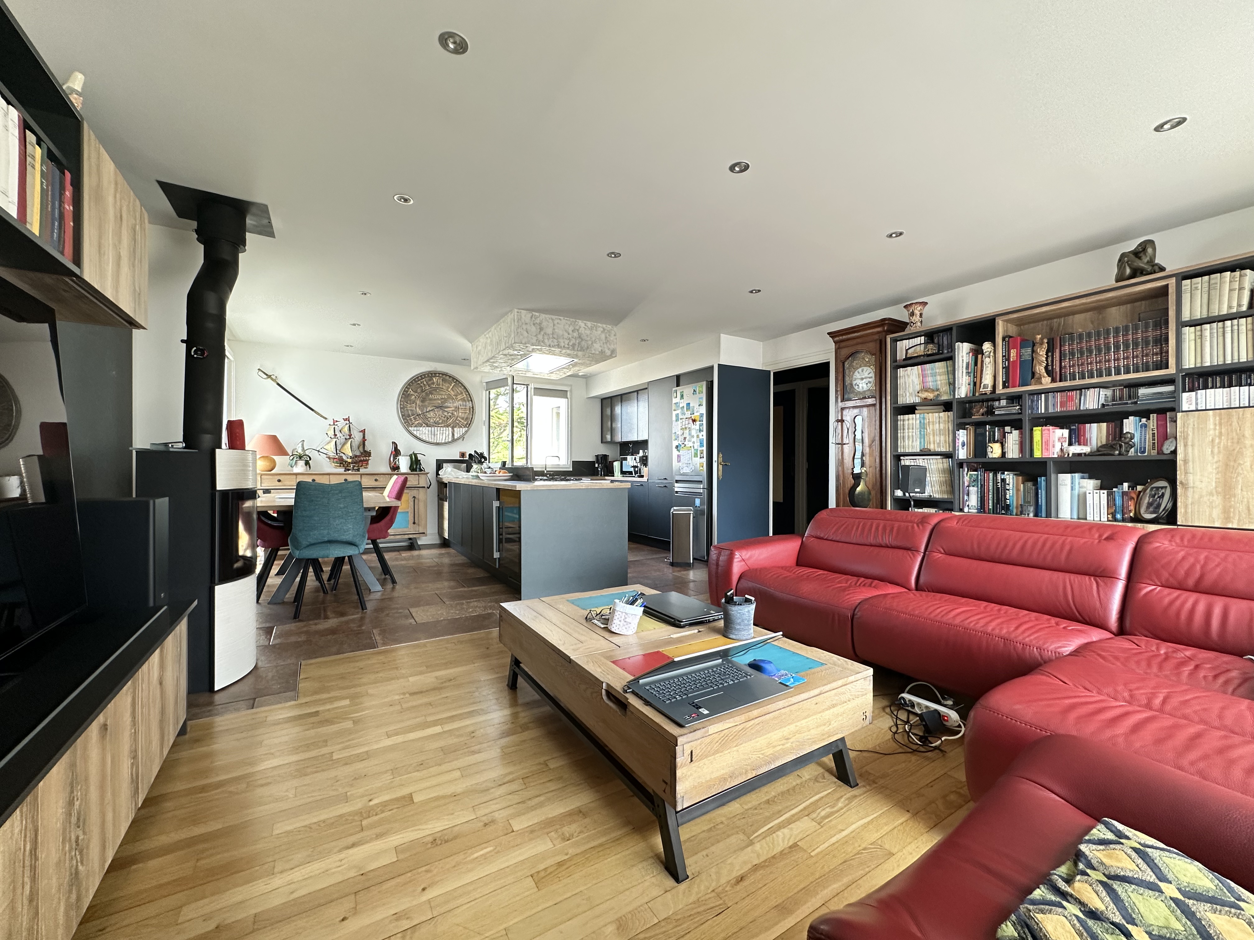 French property for sale in Perros-Guirec, Côtes-d'Armor - €885,400 - photo 