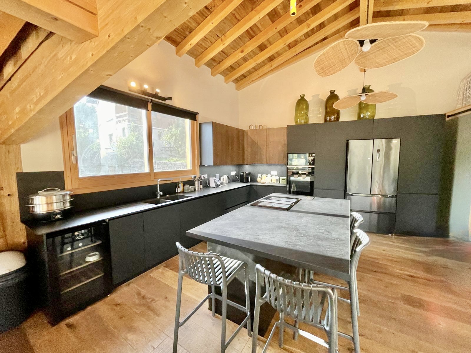 Propriété en France à vendre à Bozel, Savoie - &#8364;1 890 000 - photo 